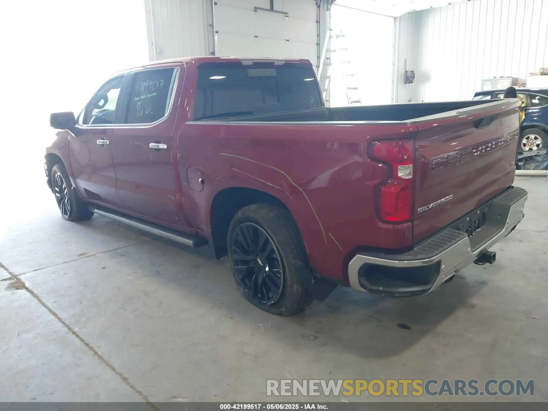 3 fotografías del automóvil dañado 1GCUYGEL8LZ126273 CHEVROLET SILVERADO 1500 2020