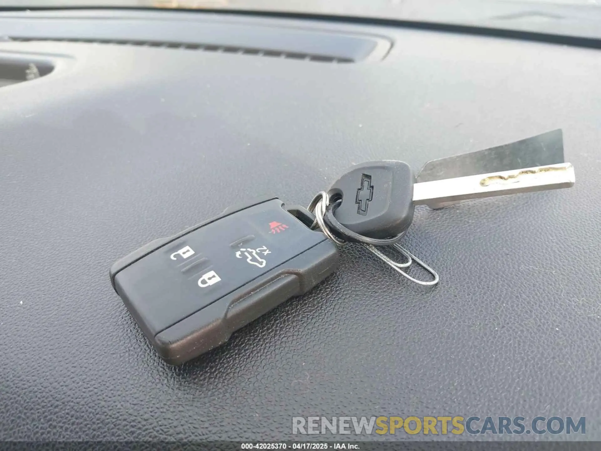 11 fotografías del automóvil dañado 3GCNWAEH5LG340866 CHEVROLET SILVERADO 1500 2020