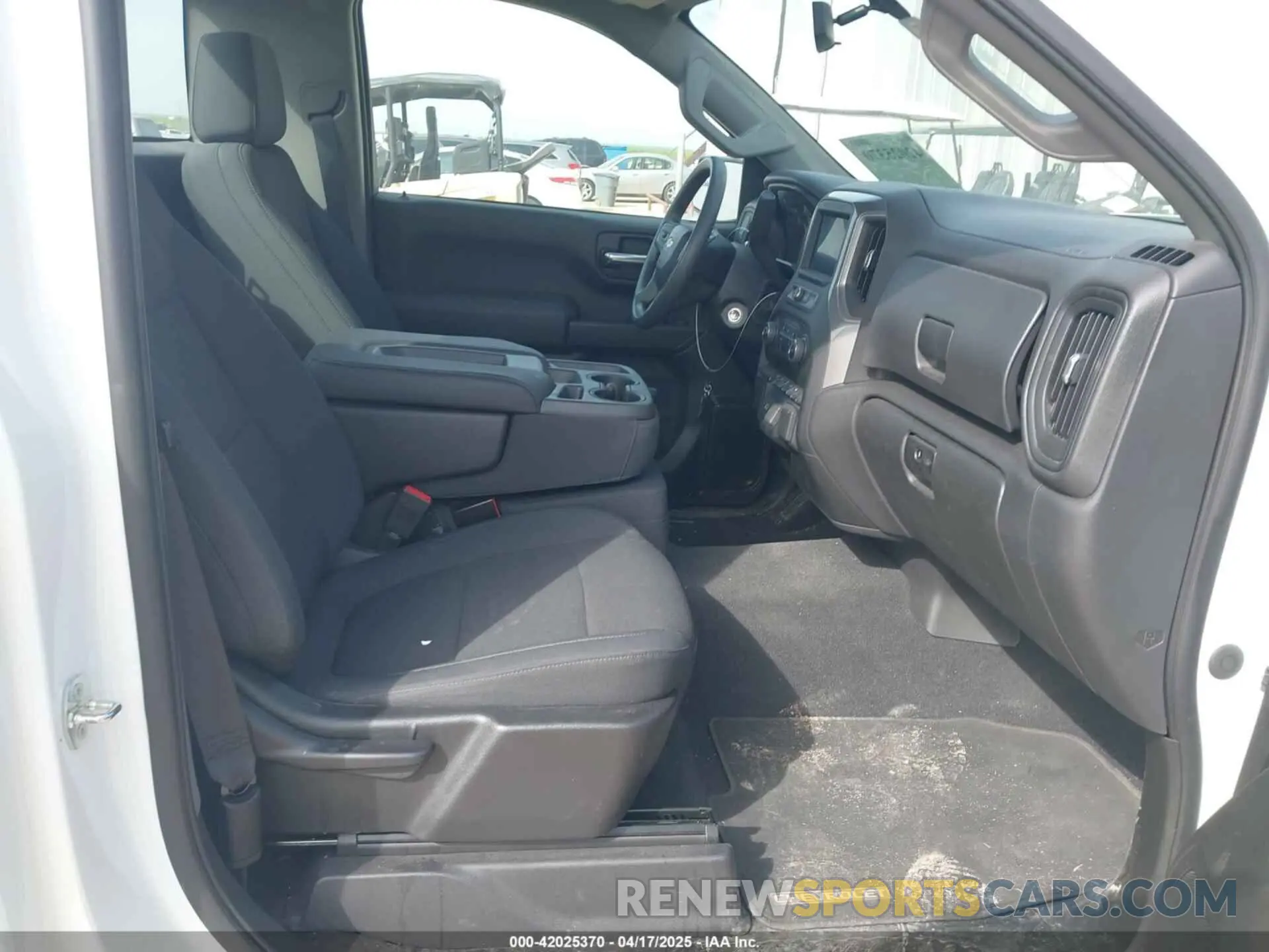 5 fotografías del automóvil dañado 3GCNWAEH5LG340866 CHEVROLET SILVERADO 1500 2020
