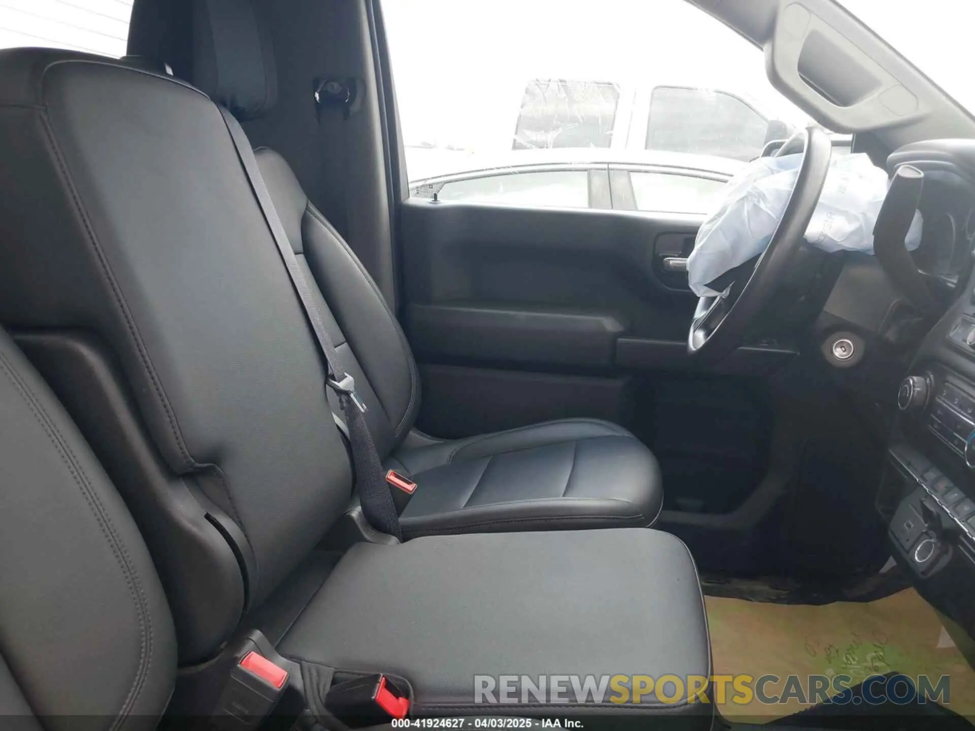 5 fotografías del automóvil dañado 3GCNWAEH7LG110780 CHEVROLET SILVERADO 1500 2020