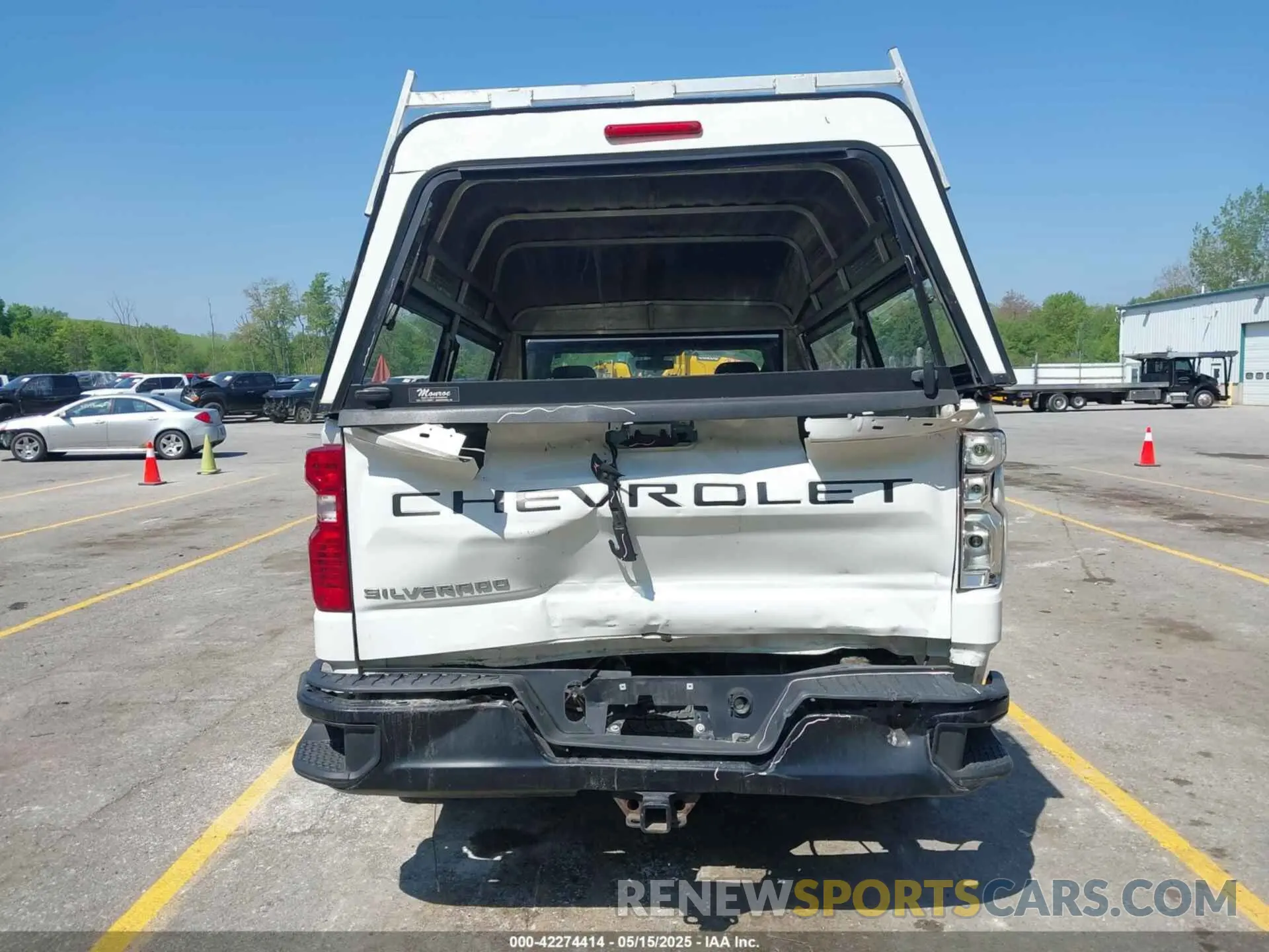 16 fotografías del automóvil dañado 3GCNYAEFXLG154197 CHEVROLET SILVERADO 1500 2020