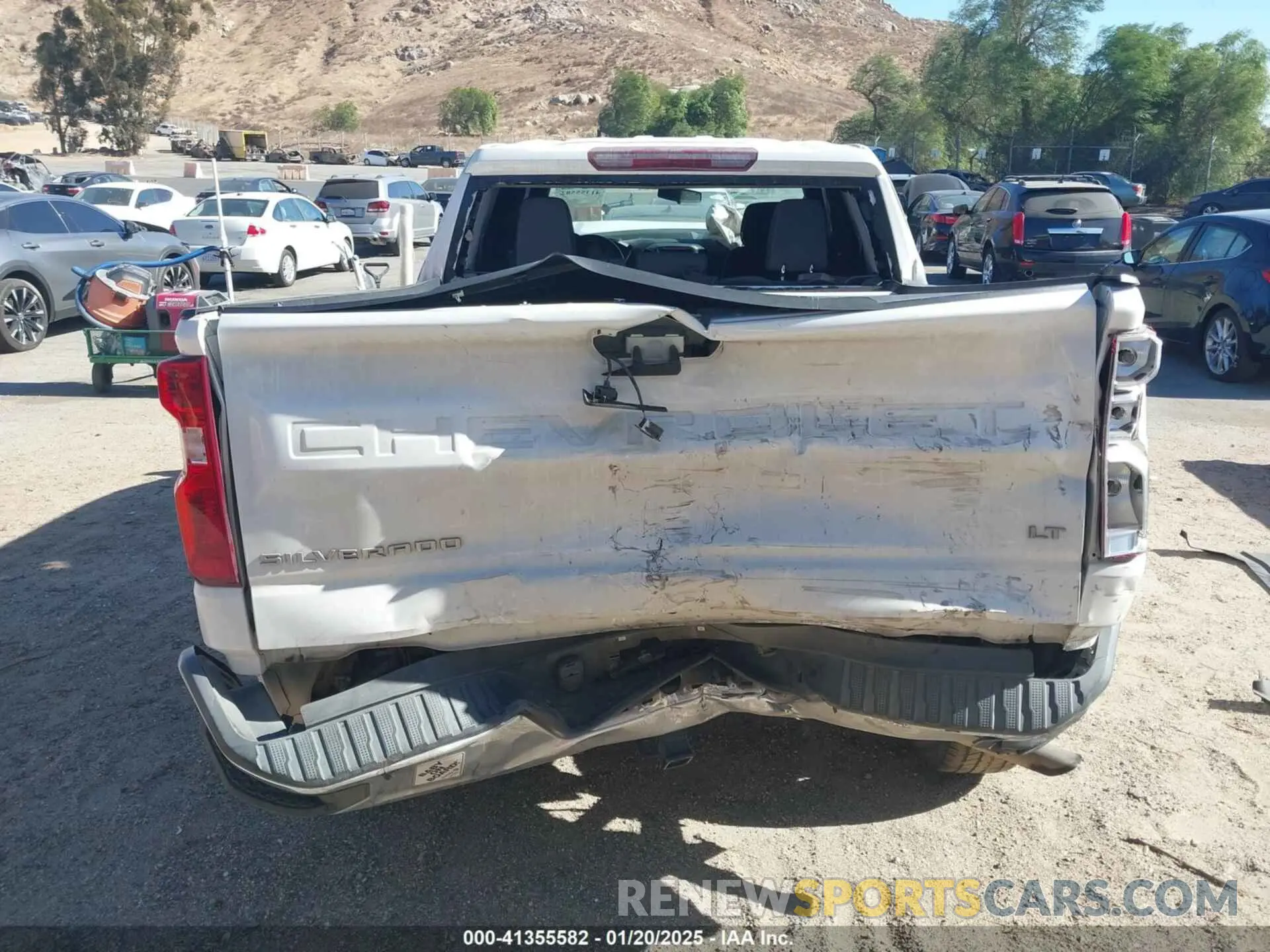 16 fotografías del automóvil dañado 3GCPWCED0LG215615 CHEVROLET SILVERADO 1500 2020