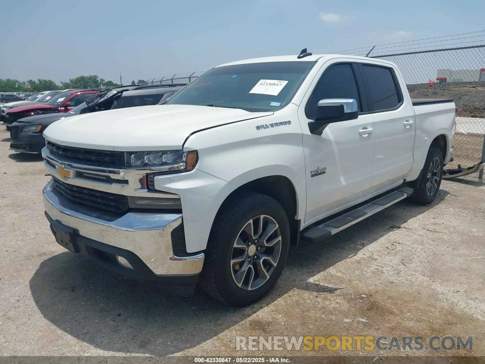 2 fotografías del automóvil dañado 3GCPWCED5LG185785 CHEVROLET SILVERADO 1500 2020