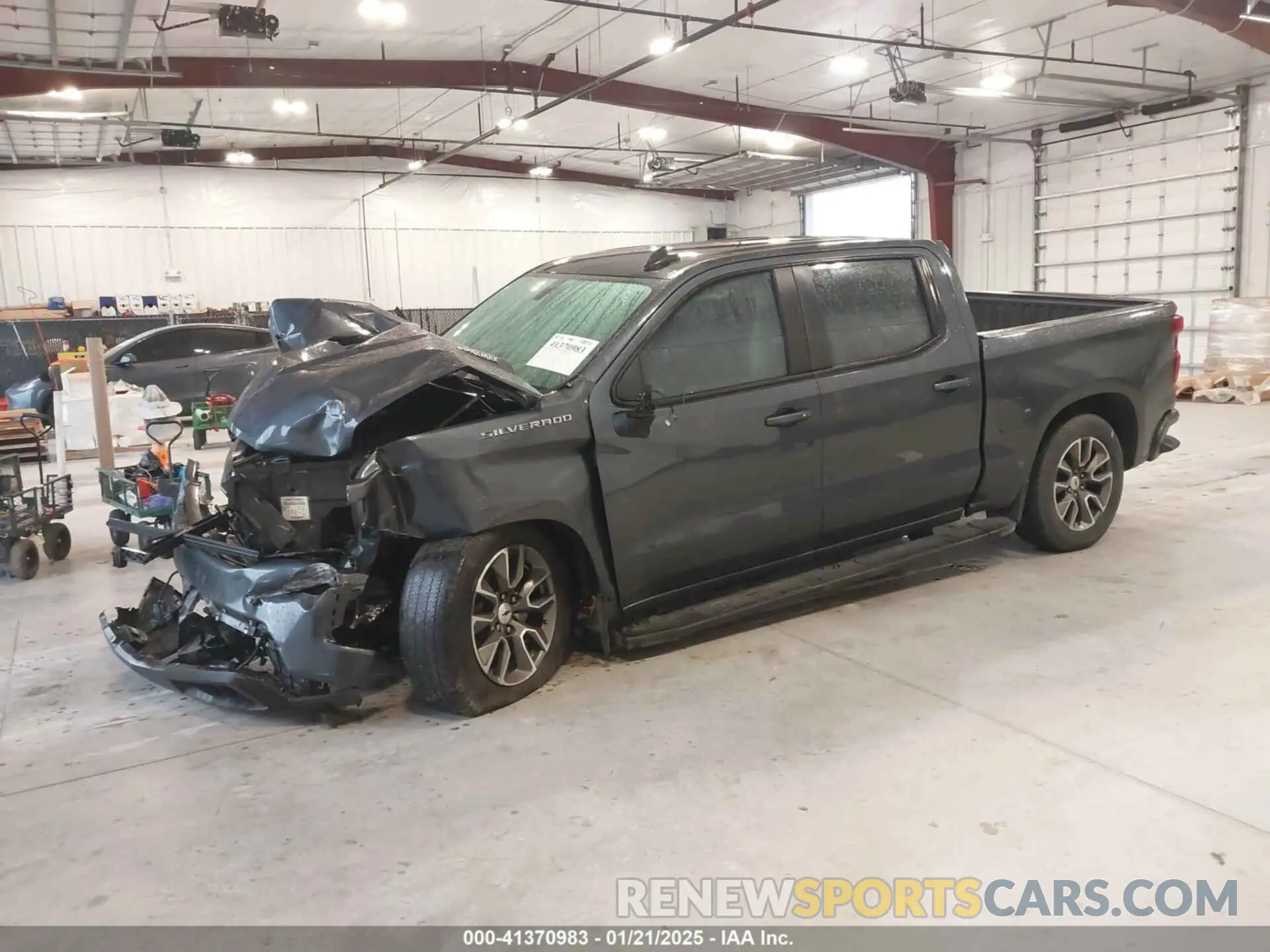 2 fotografías del automóvil dañado 3GCPWDET6LG383109 CHEVROLET SILVERADO 1500 2020