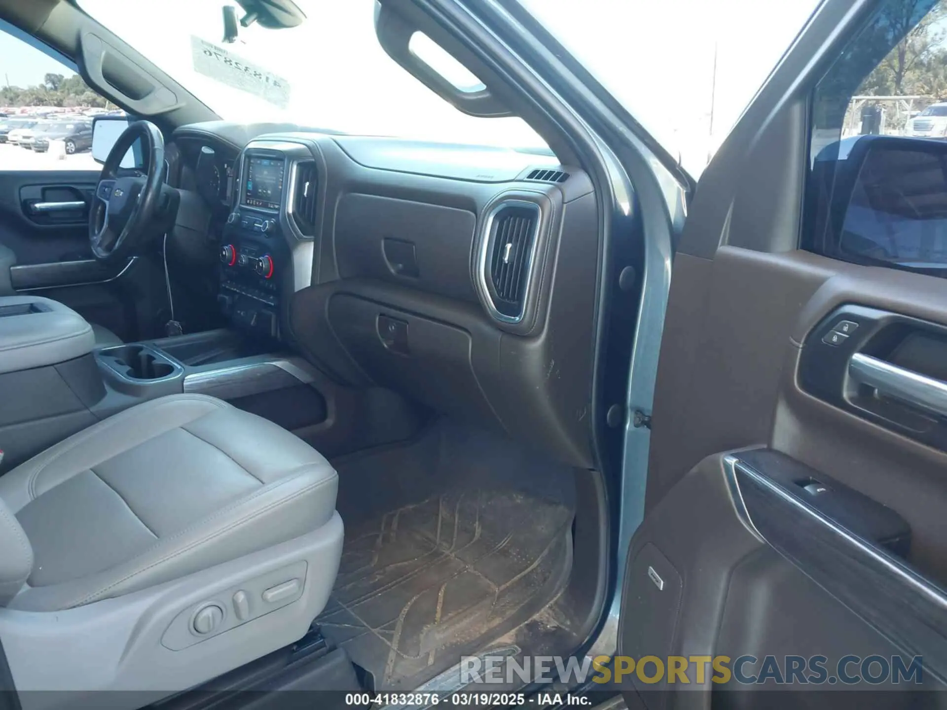 5 fotografías del automóvil dañado 3GCPWEET2LG401336 CHEVROLET SILVERADO 1500 2020