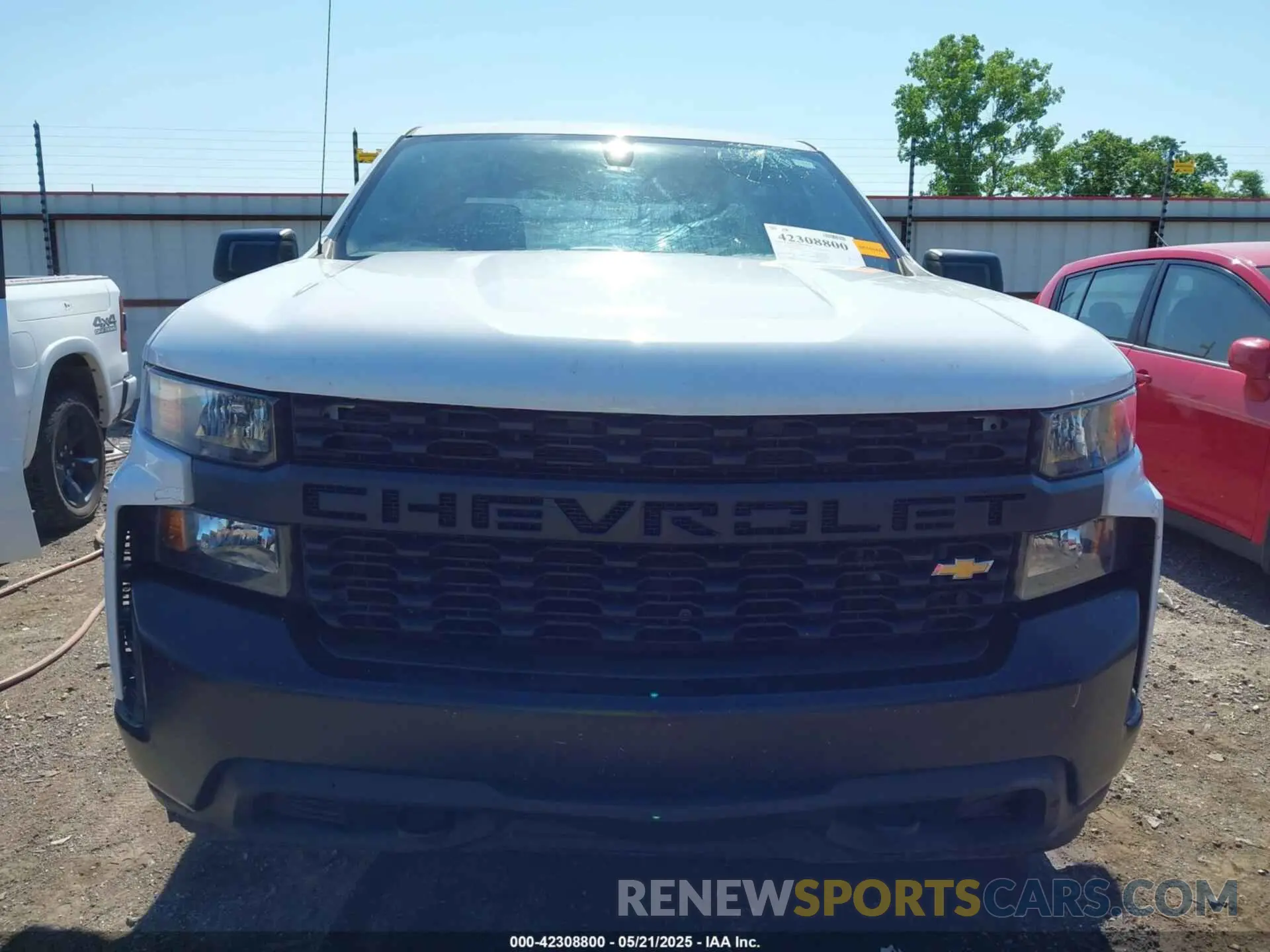 13 fotografías del automóvil dañado 3GCPYAEH9LG330263 CHEVROLET SILVERADO 1500 2020