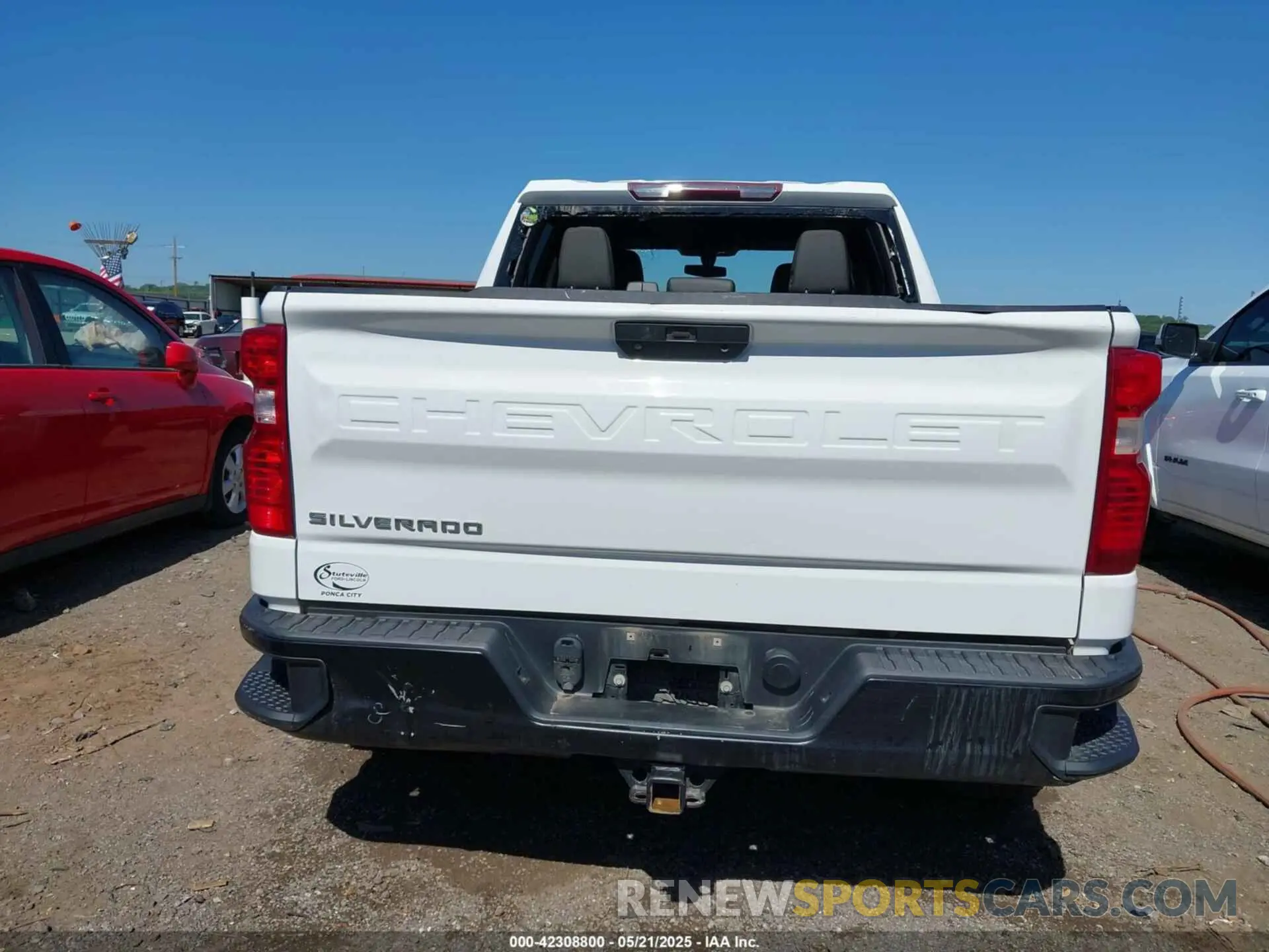 17 fotografías del automóvil dañado 3GCPYAEH9LG330263 CHEVROLET SILVERADO 1500 2020