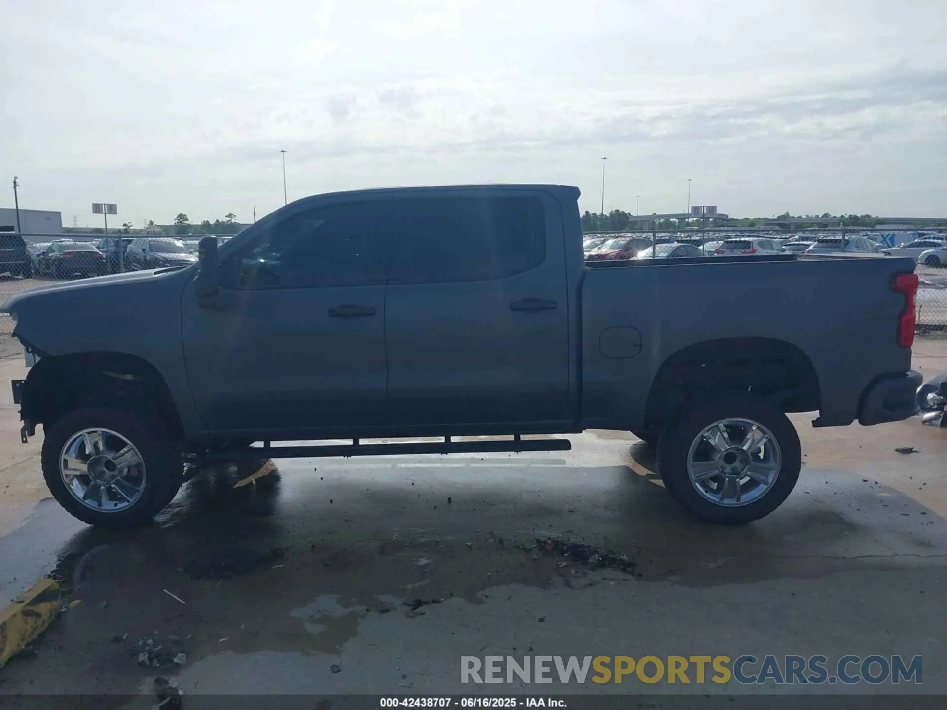 15 fotografías del automóvil dañado 3GCPYAEHXLG247344 CHEVROLET SILVERADO 1500 2020
