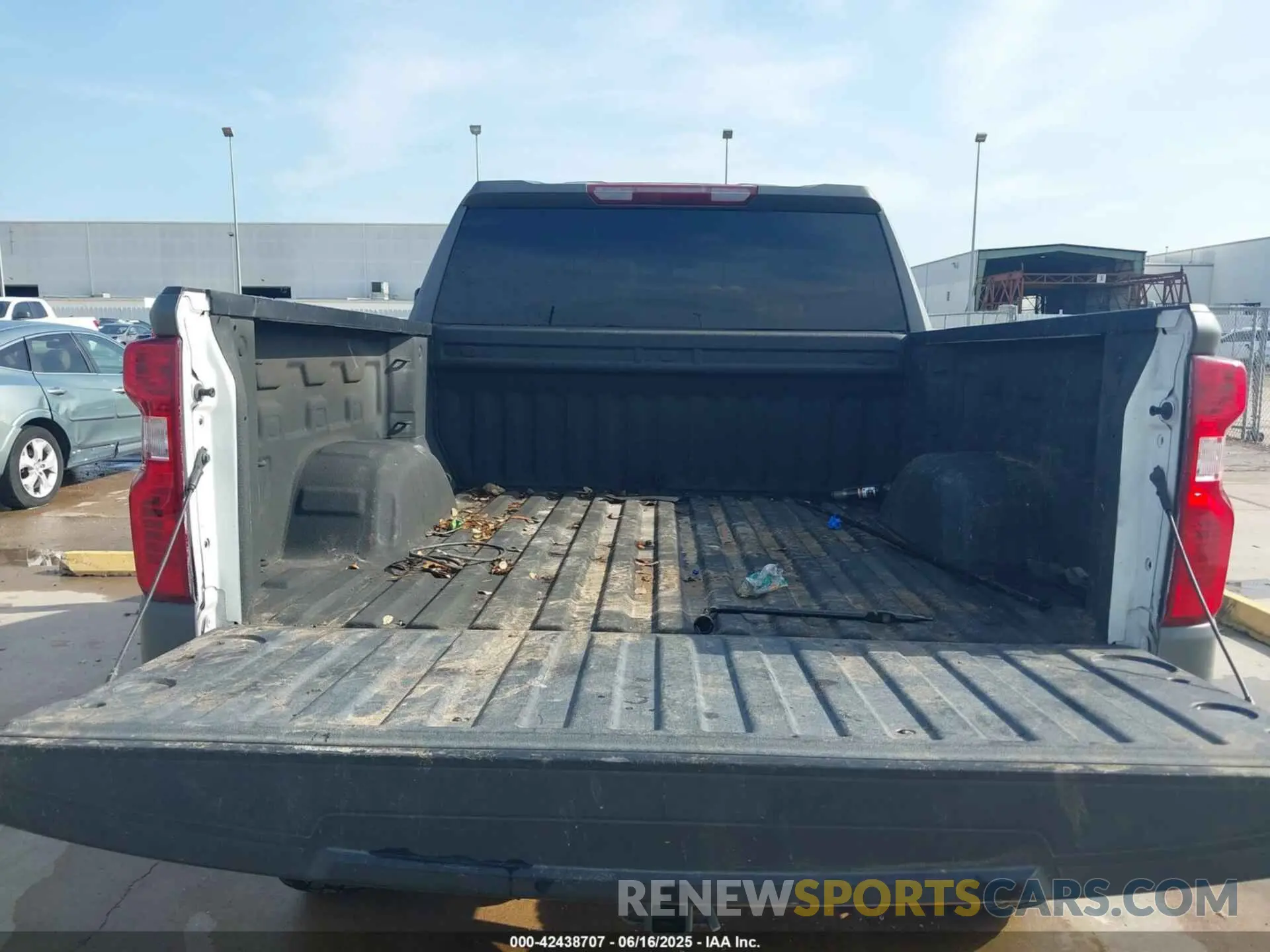 18 fotografías del automóvil dañado 3GCPYAEHXLG247344 CHEVROLET SILVERADO 1500 2020