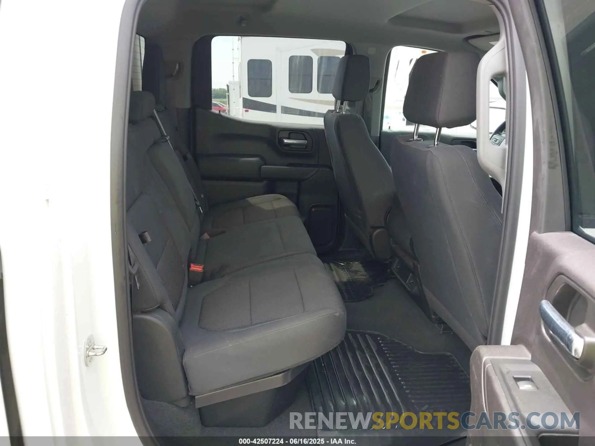 8 fotografías del automóvil dañado 3GCPYBEK7LG376045 CHEVROLET SILVERADO 1500 2020