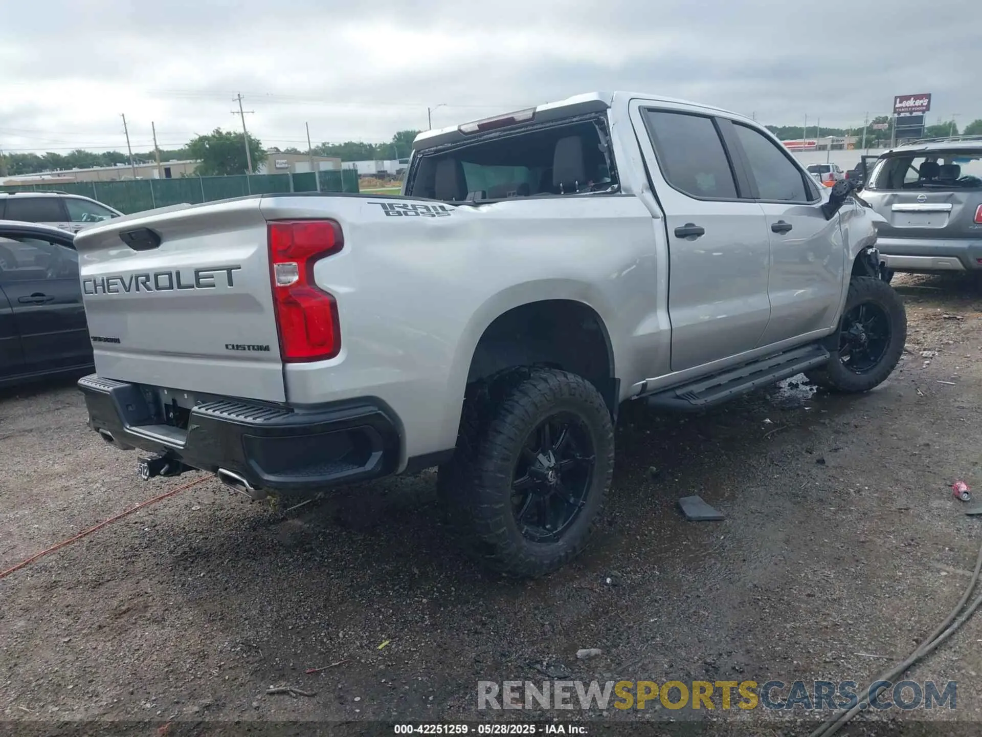 4 fotografías del automóvil dañado 3GCPYCEF0LG313183 CHEVROLET SILVERADO 1500 2020