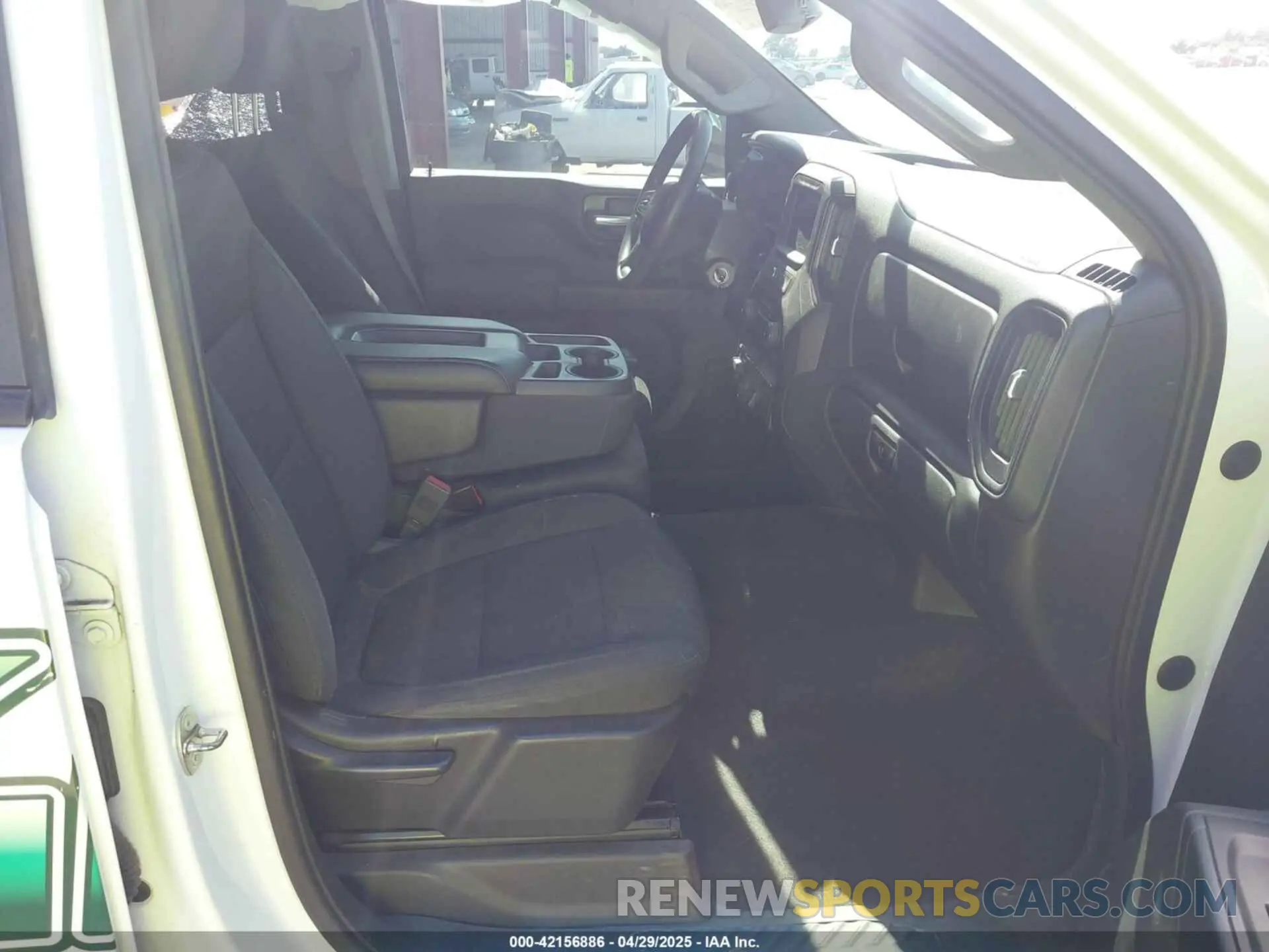 5 fotografías del automóvil dañado 3GCPYCEF4LG229741 CHEVROLET SILVERADO 1500 2020