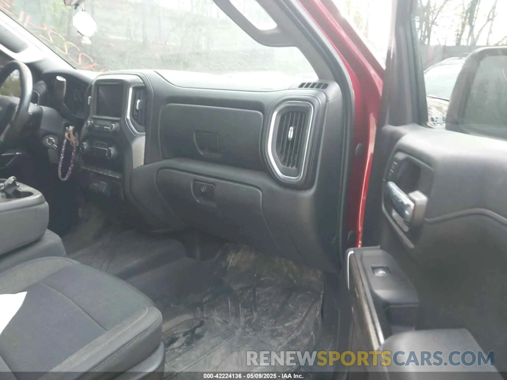 5 fotografías del automóvil dañado 3GCPYDEK9LG137513 CHEVROLET SILVERADO 1500 2020