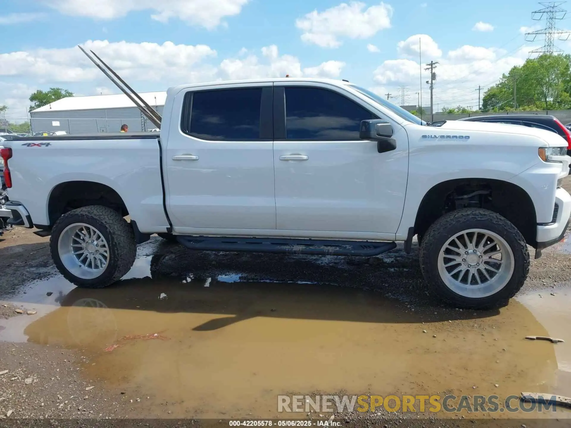 13 fotografías del automóvil dañado 3GCPYEEK2LG156006 CHEVROLET SILVERADO 1500 2020