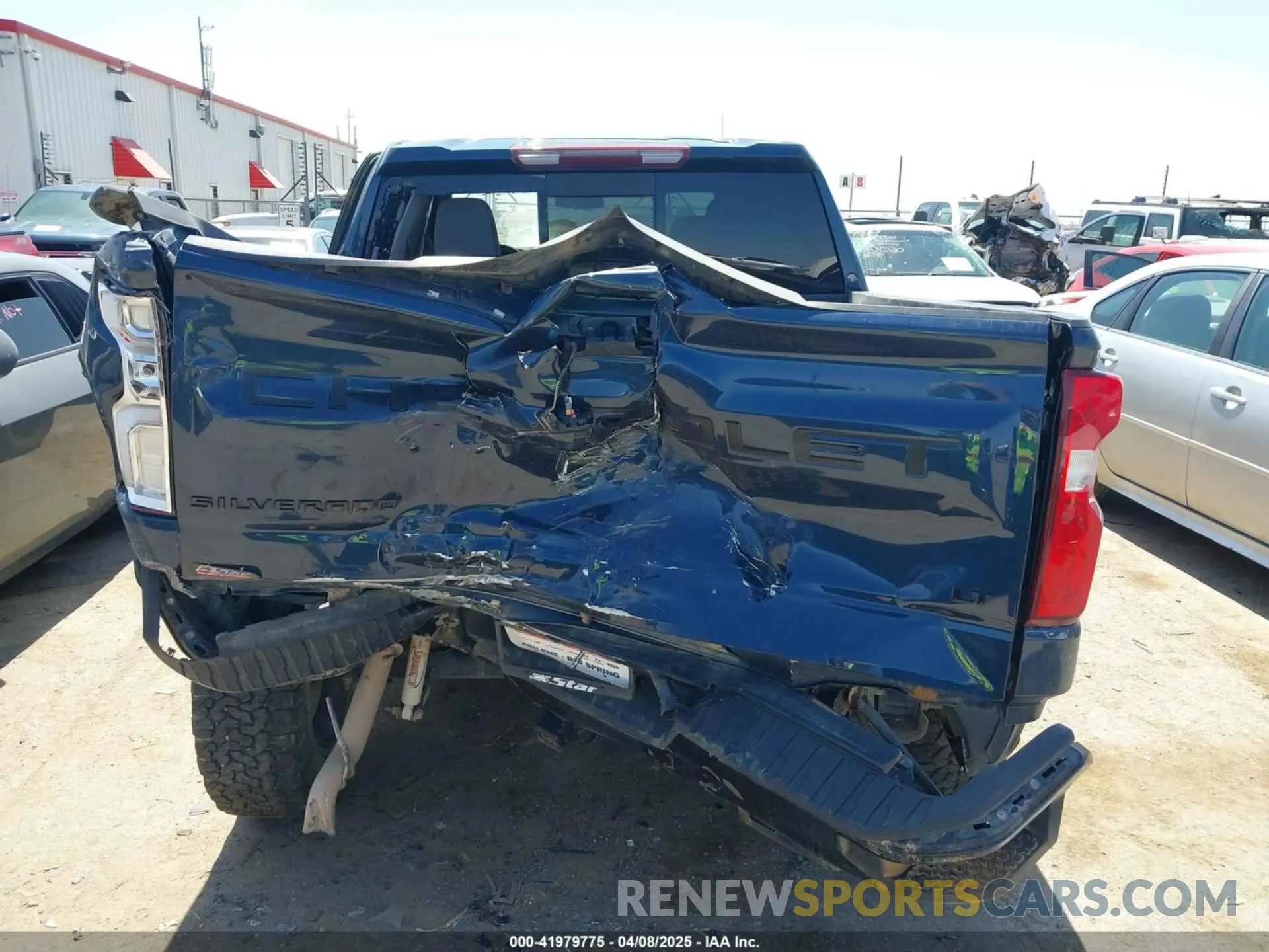 15 fotografías del automóvil dañado 3GCPYFED3LG411673 CHEVROLET SILVERADO 1500 2020