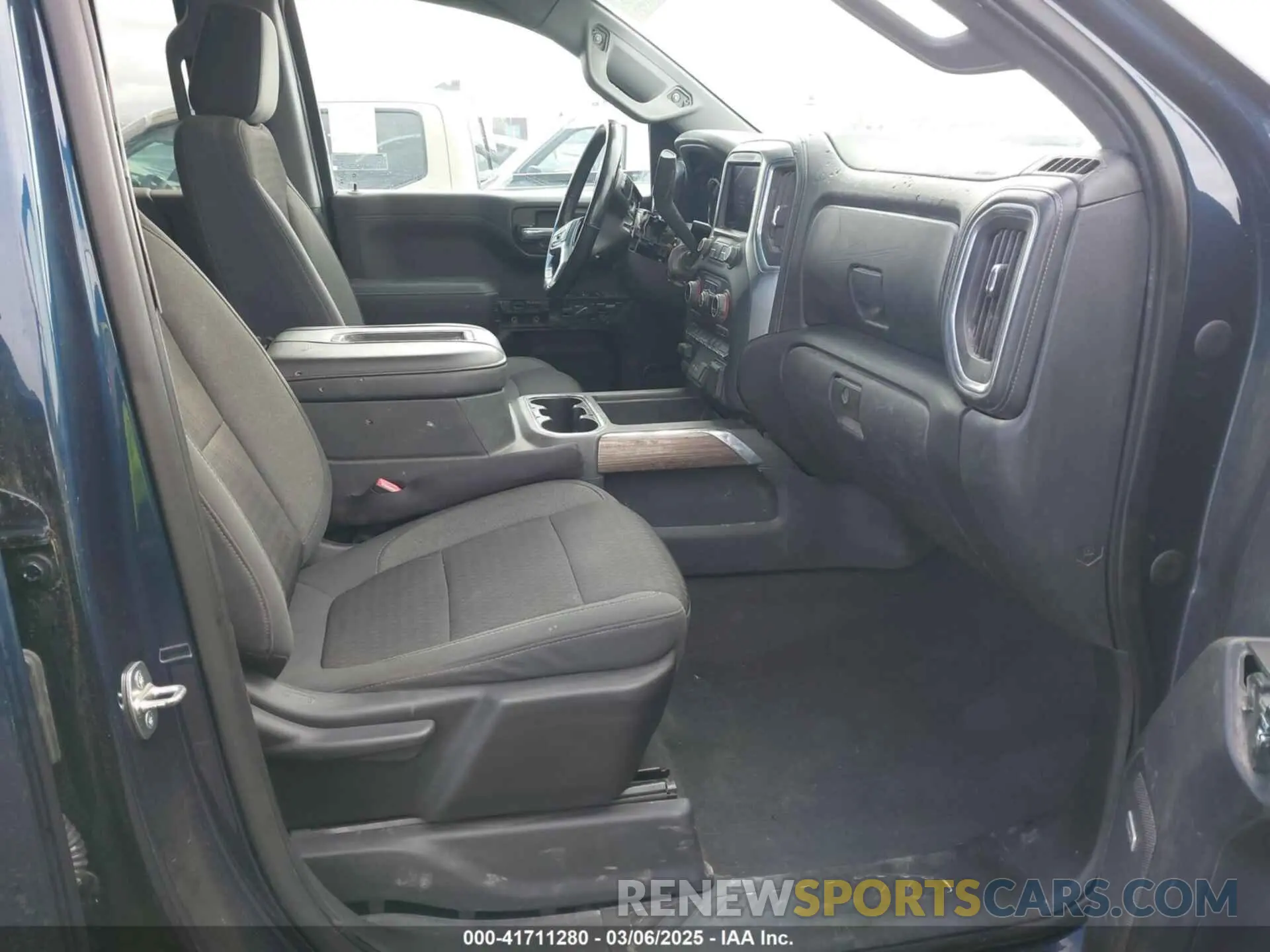 5 fotografías del automóvil dañado 3GCPYFED5LG119989 CHEVROLET SILVERADO 1500 2020