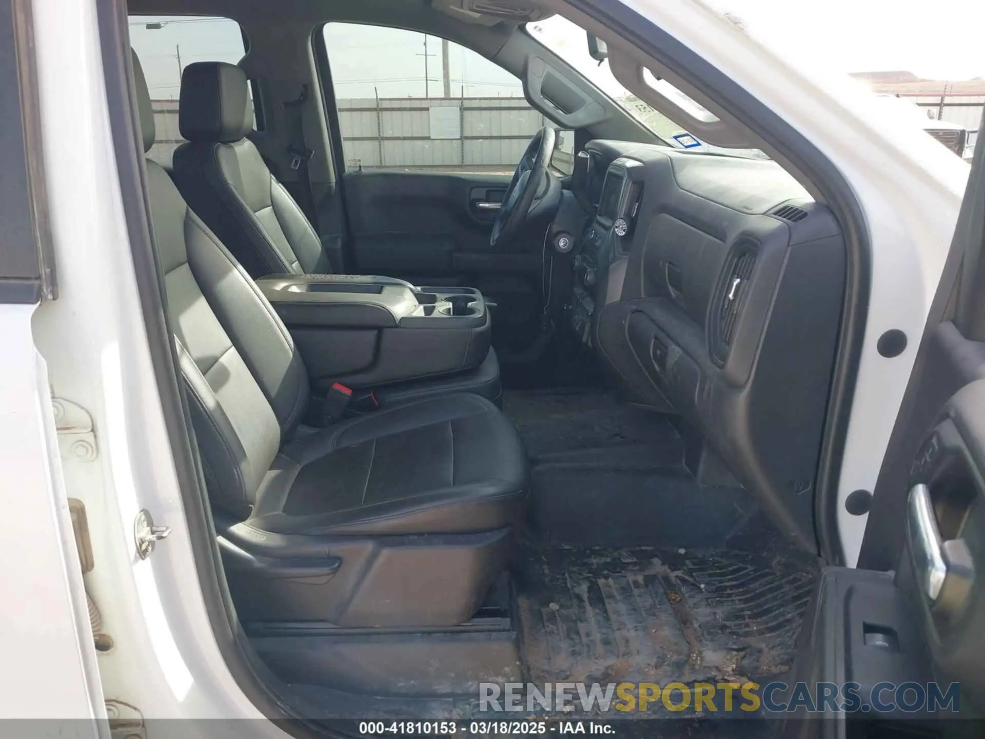 5 fotografías del automóvil dañado 3GCUYAEF4LG302078 CHEVROLET SILVERADO 1500 2020