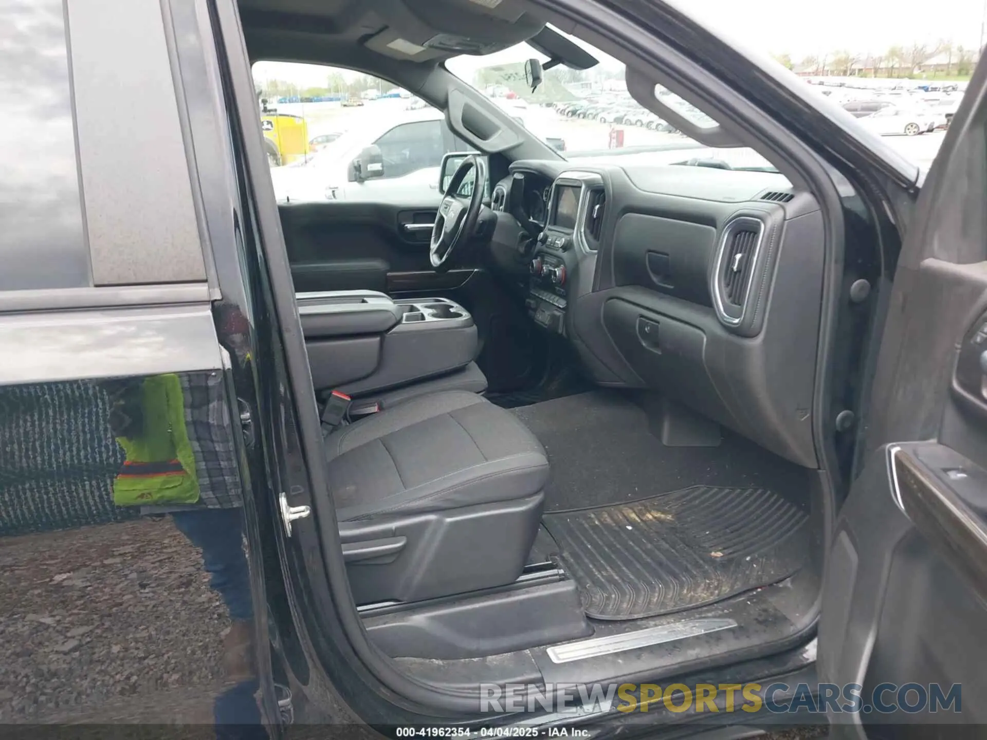 5 fotografías del automóvil dañado 3GCUYDED2LG179011 CHEVROLET SILVERADO 1500 2020