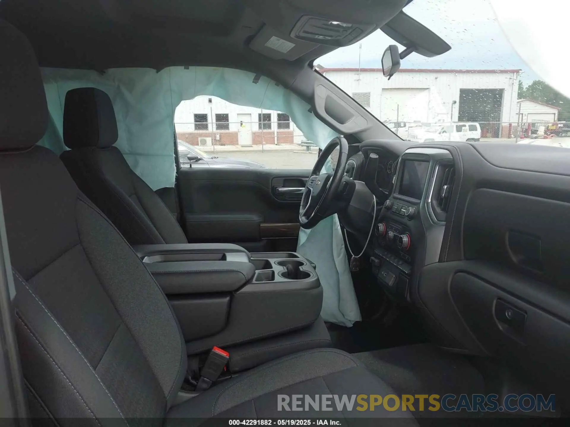 5 fotografías del automóvil dañado 3GCUYDED6LG418611 CHEVROLET SILVERADO 1500 2020