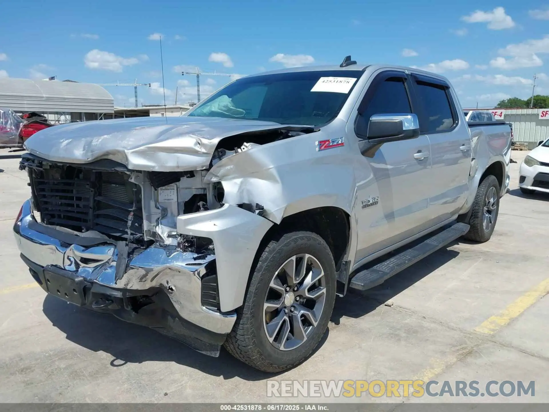 2 fotografías del automóvil dañado 3GCUYDED8LG167204 CHEVROLET SILVERADO 1500 2020