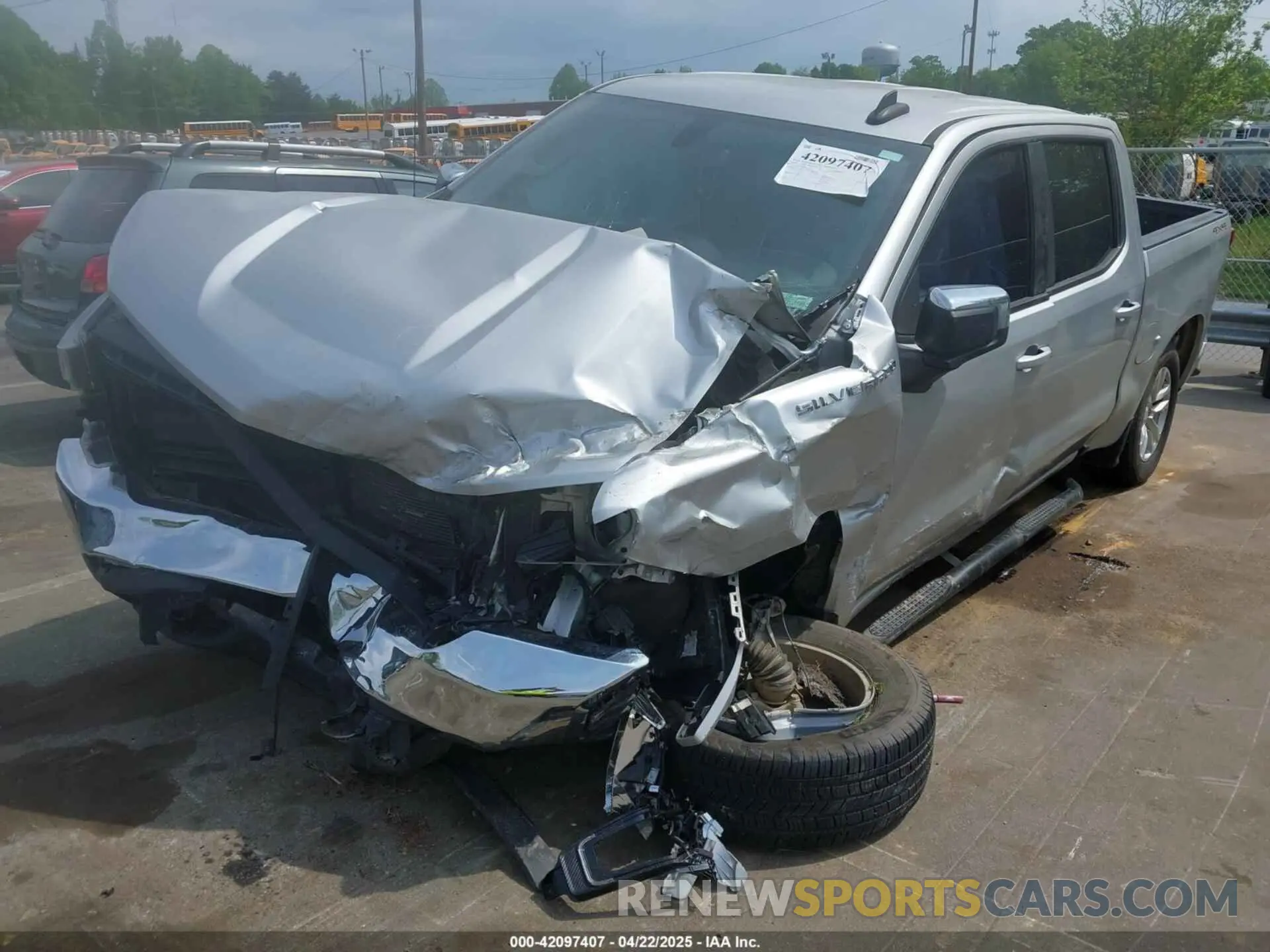 2 fotografías del automóvil dañado 3GCUYDED9LG427576 CHEVROLET SILVERADO 1500 2020