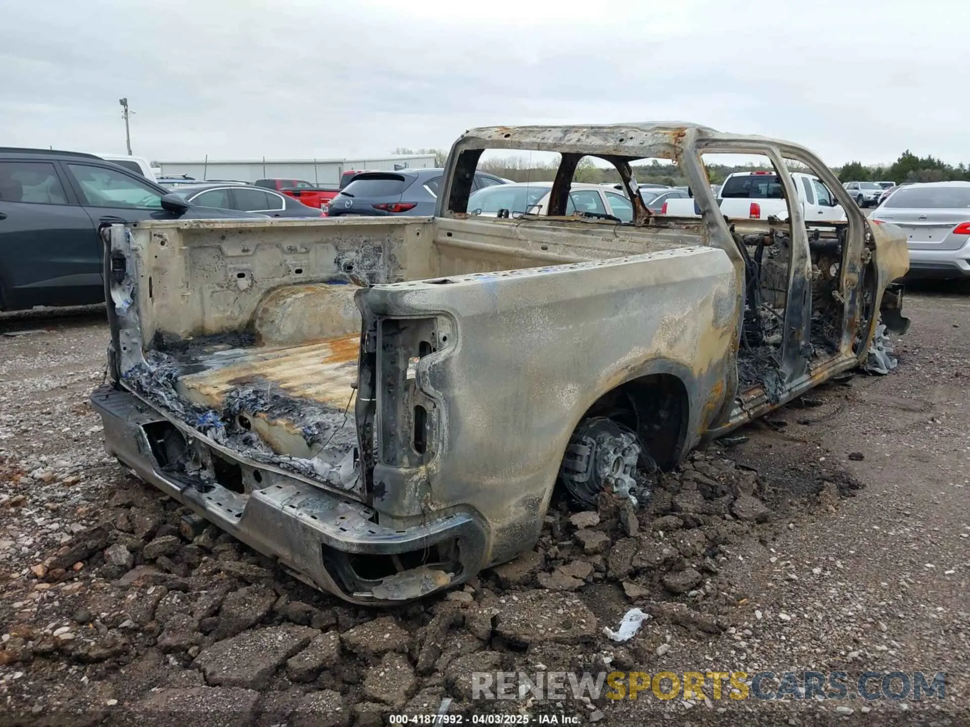 4 fotografías del automóvil dañado 3GCUYDEDXLG247538 CHEVROLET SILVERADO 1500 2020