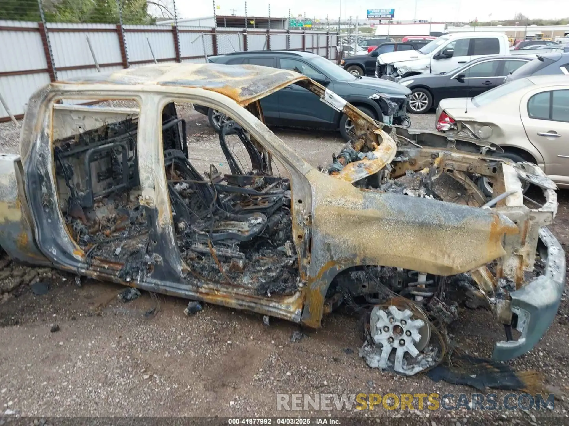 6 fotografías del automóvil dañado 3GCUYDEDXLG247538 CHEVROLET SILVERADO 1500 2020