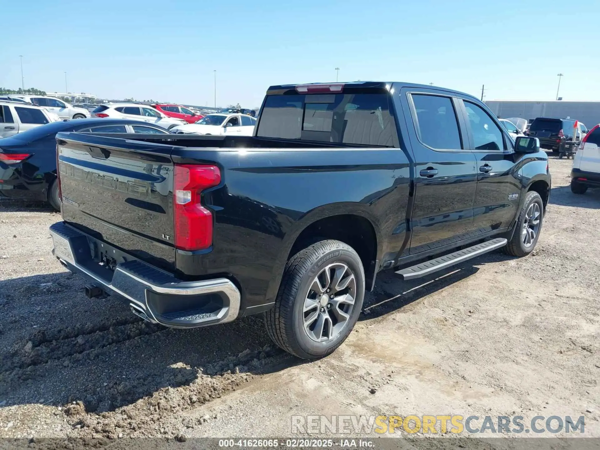 4 fotografías del automóvil dañado 3GCUYDET1LG115145 CHEVROLET SILVERADO 1500 2020