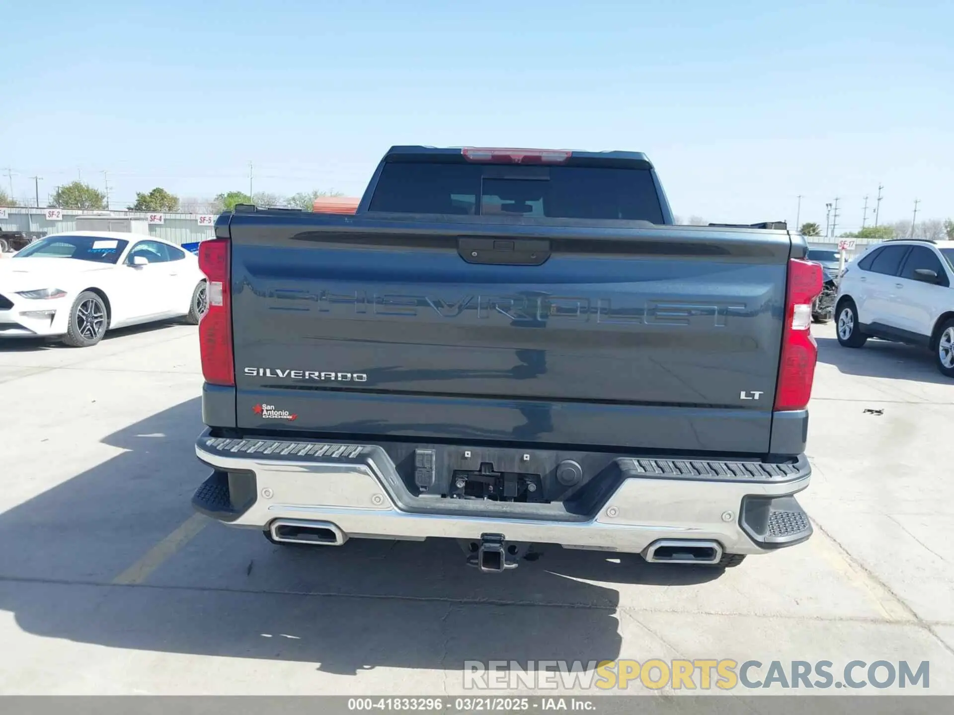 17 fotografías del automóvil dañado 3GCUYDET2LG239280 CHEVROLET SILVERADO 1500 2020