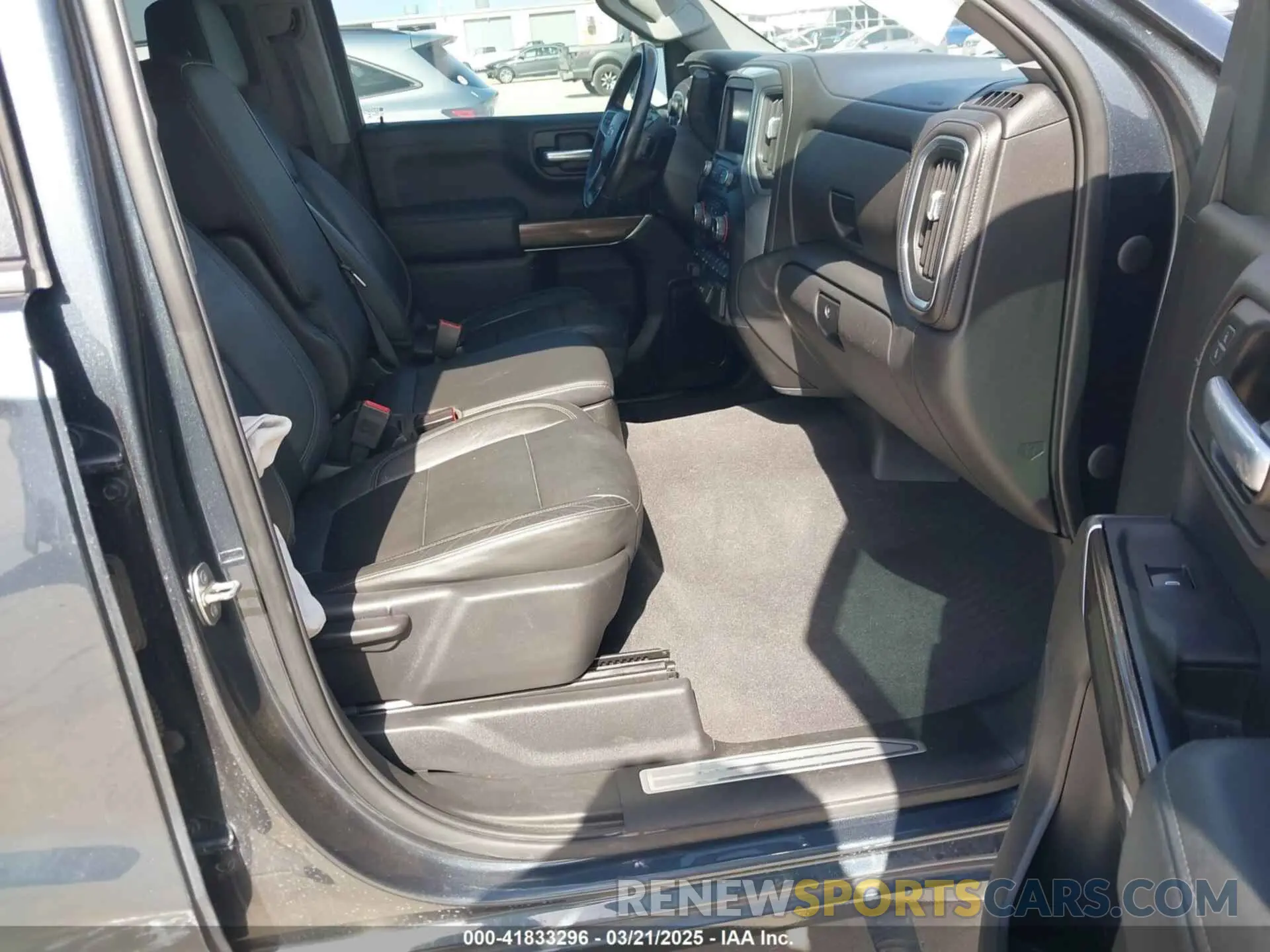 5 fotografías del automóvil dañado 3GCUYDET2LG239280 CHEVROLET SILVERADO 1500 2020