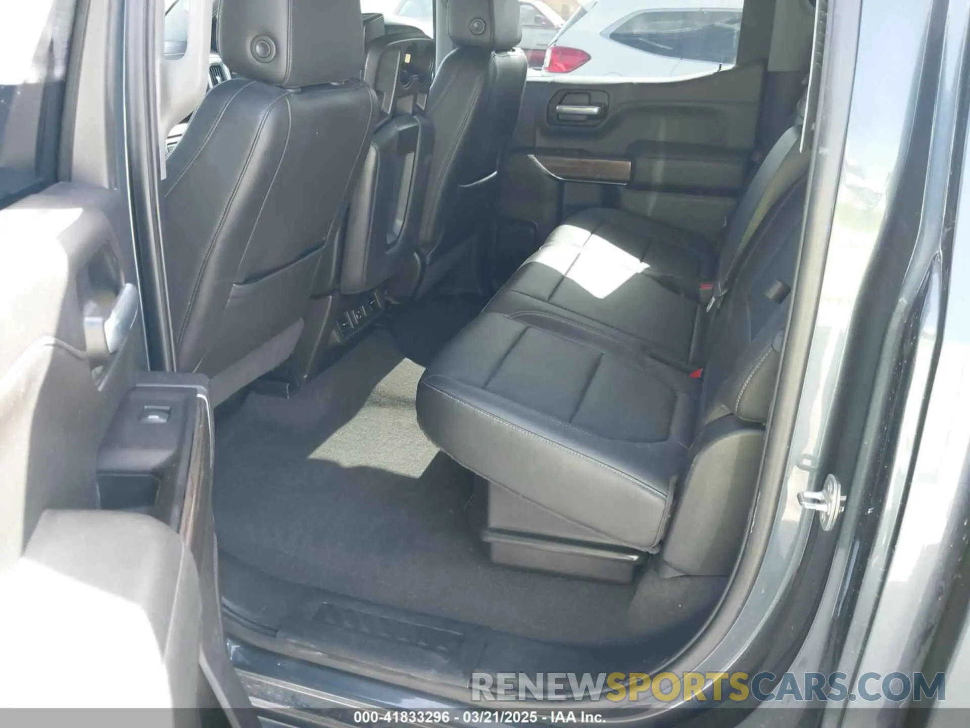 8 fotografías del automóvil dañado 3GCUYDET2LG239280 CHEVROLET SILVERADO 1500 2020