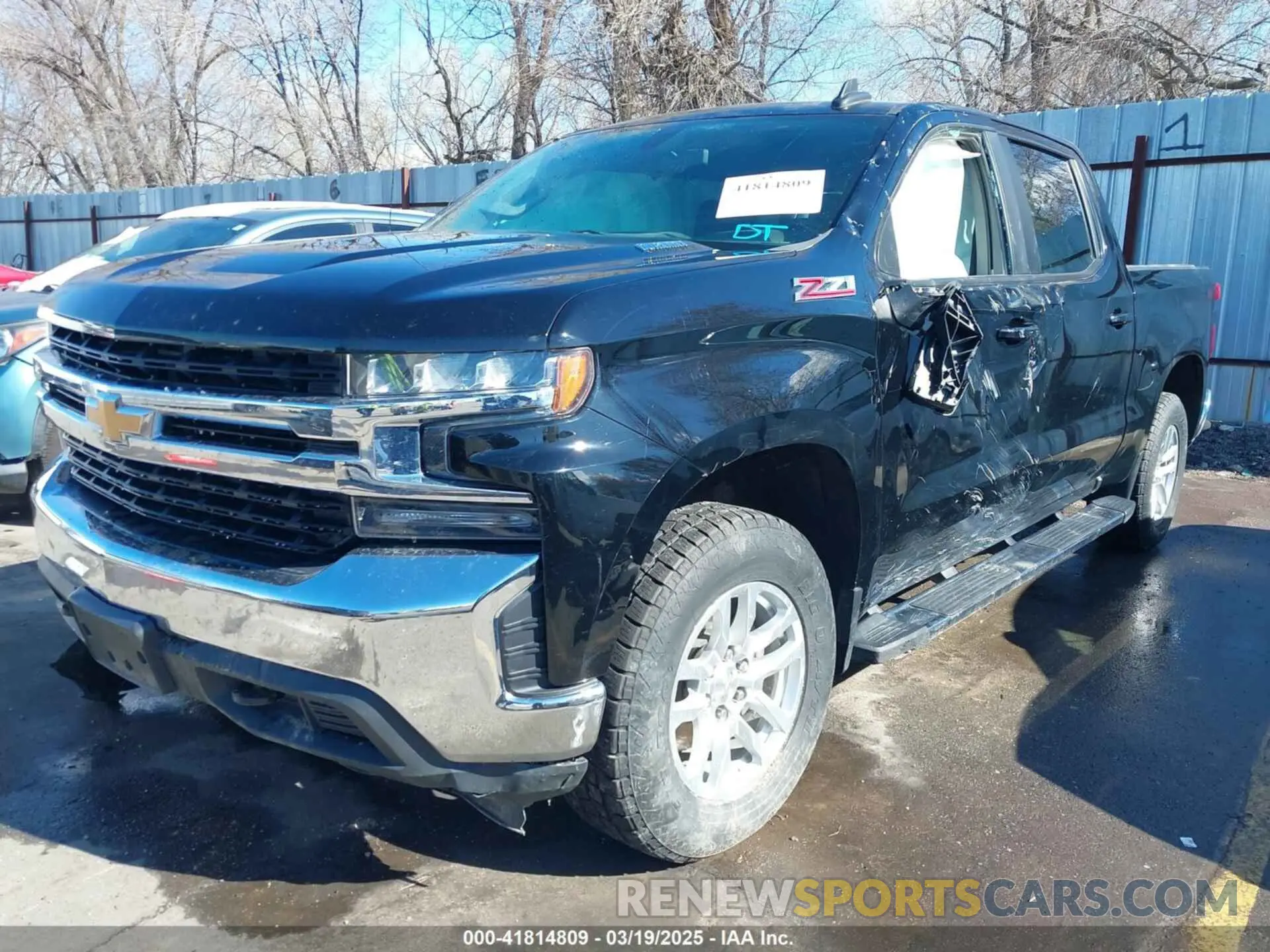 2 fotografías del automóvil dañado 3GCUYDETXLG298836 CHEVROLET SILVERADO 1500 2020