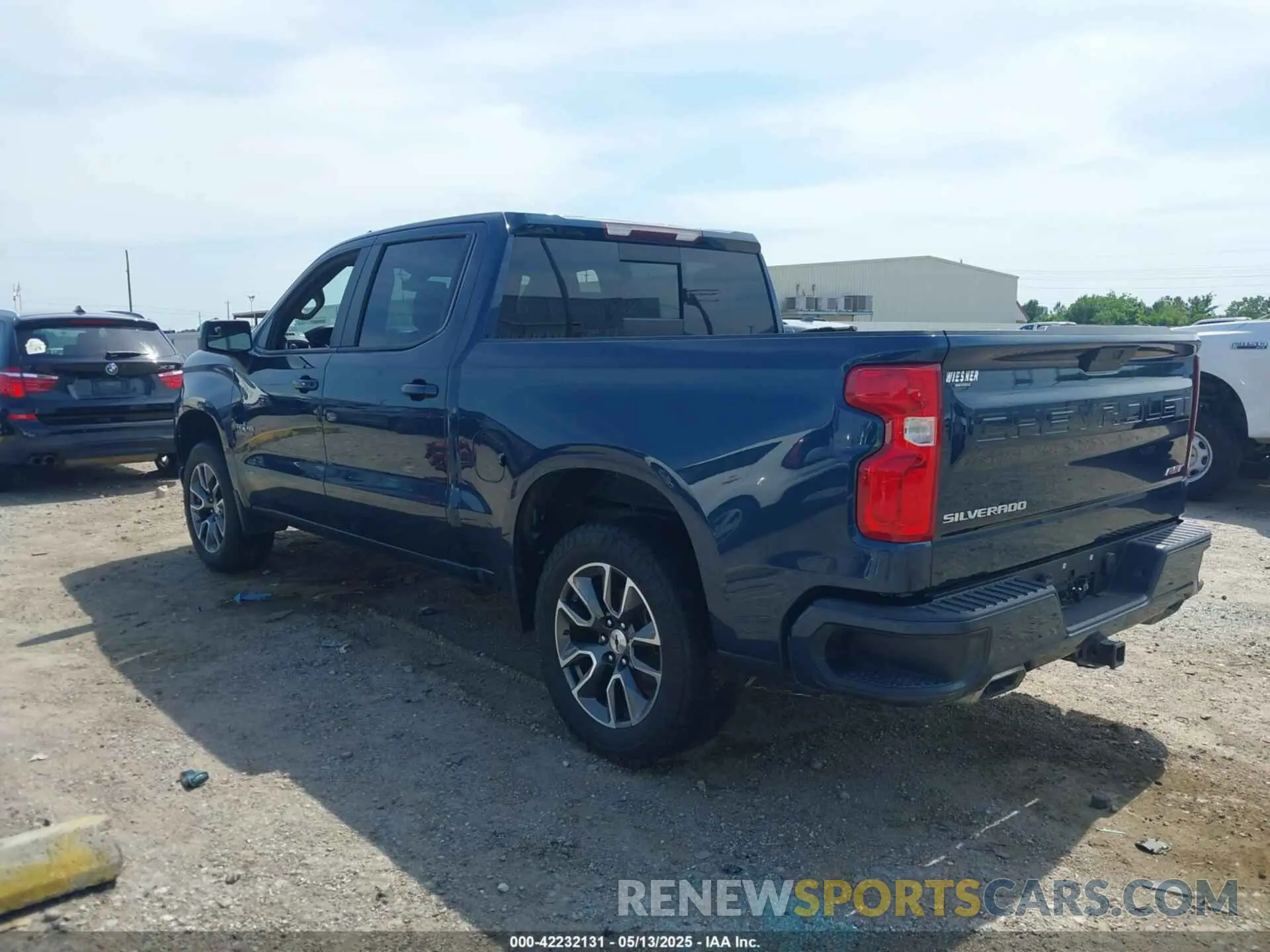 3 fotografías del automóvil dañado 3GCUYEED2LG129800 CHEVROLET SILVERADO 1500 2020