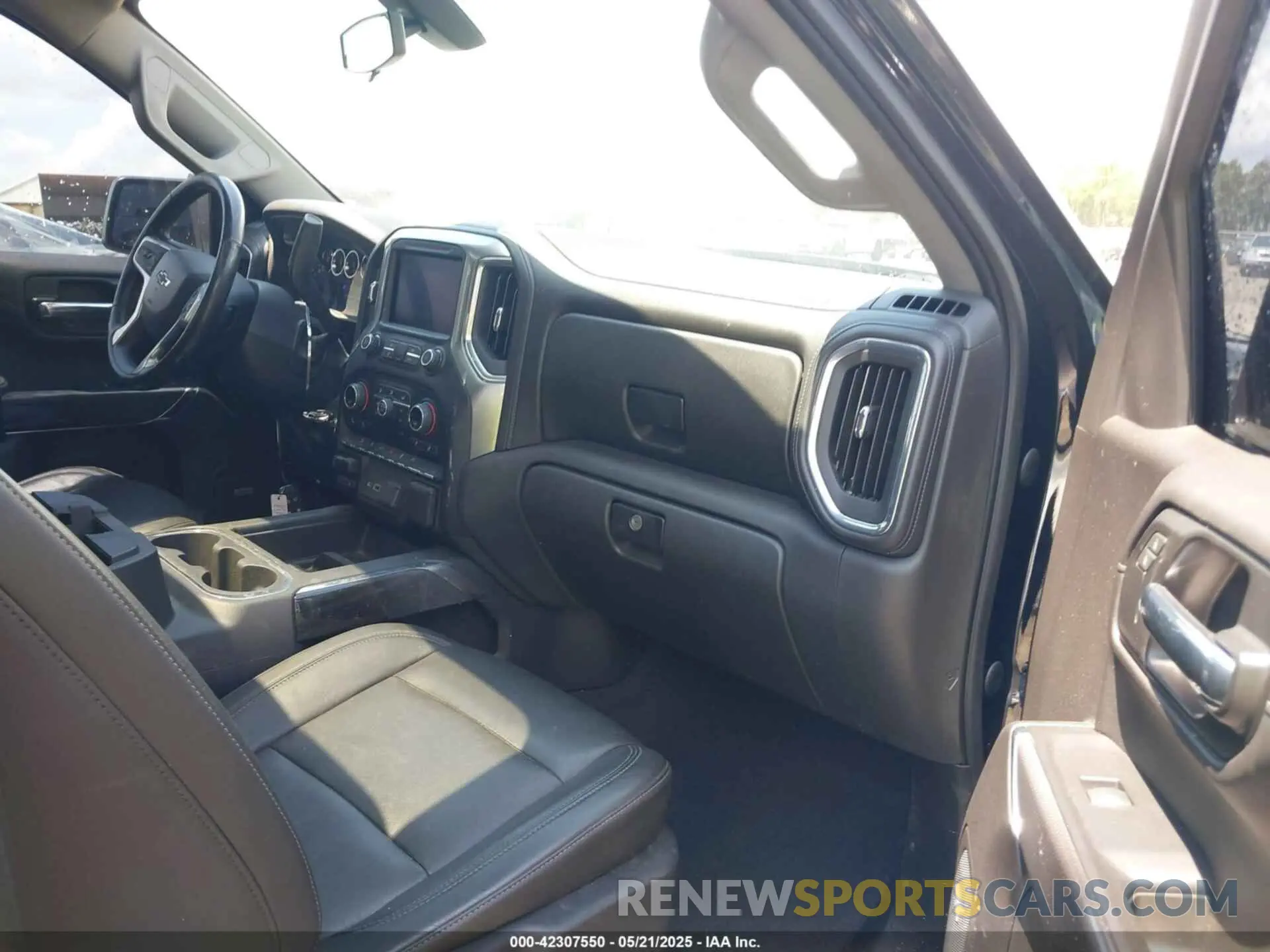 5 fotografías del automóvil dañado 3GCUYEED7LG179012 CHEVROLET SILVERADO 1500 2020