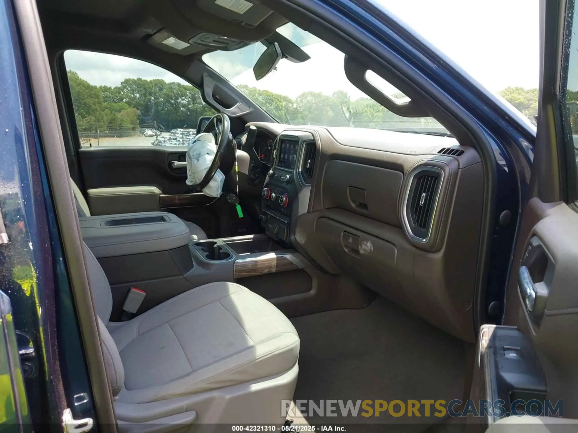 5 fotografías del automóvil dañado 3GCUYEED7LG210713 CHEVROLET SILVERADO 1500 2020