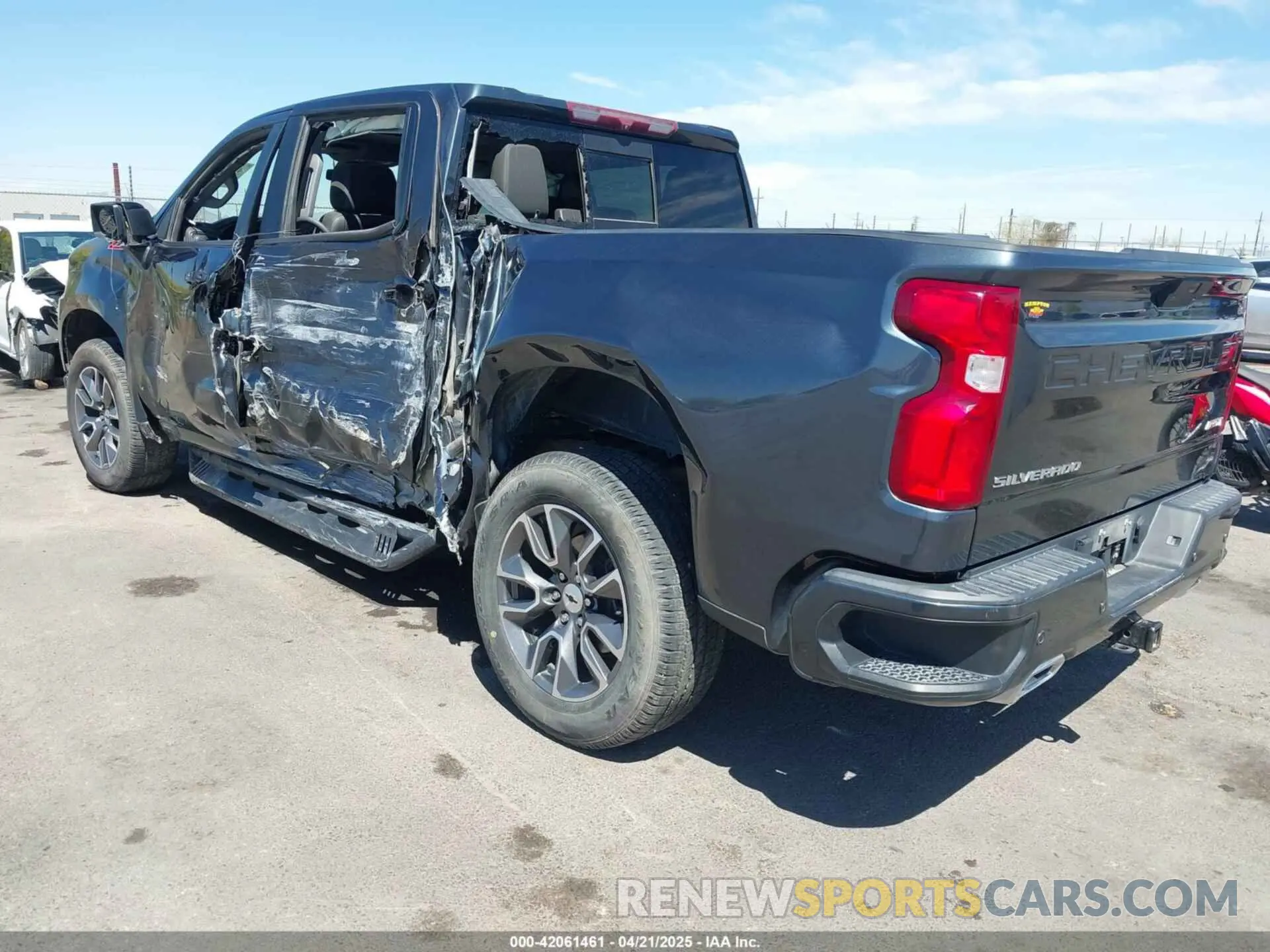 3 fotografías del automóvil dañado 3GCUYEET3LG214622 CHEVROLET SILVERADO 1500 2020