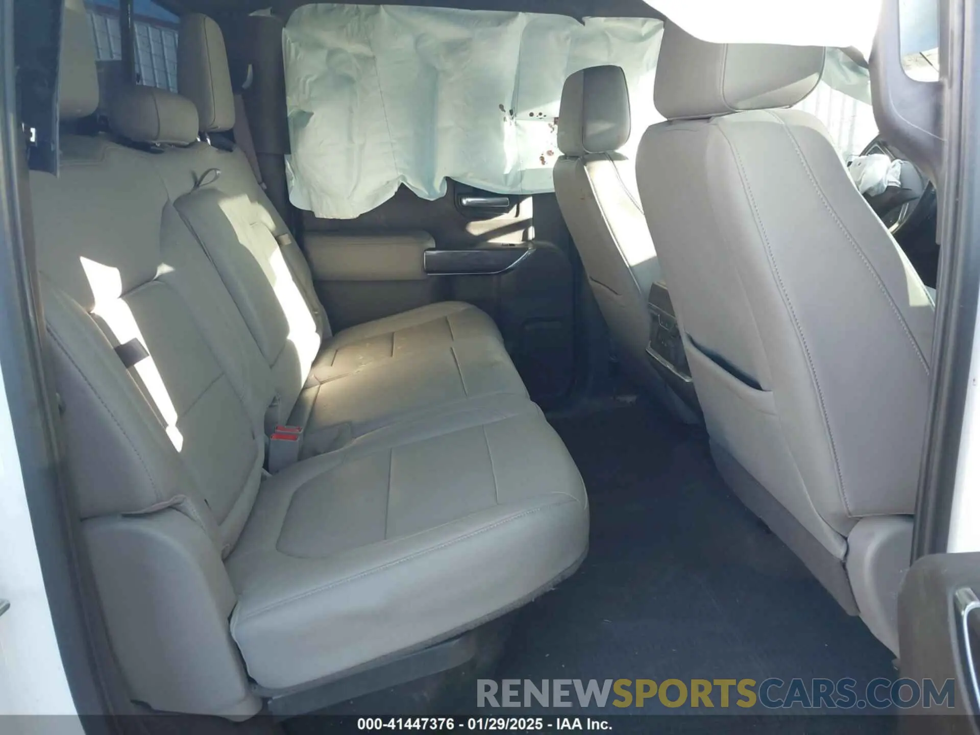 8 fotografías del automóvil dañado 3GCUYGED3LG169721 CHEVROLET SILVERADO 1500 2020