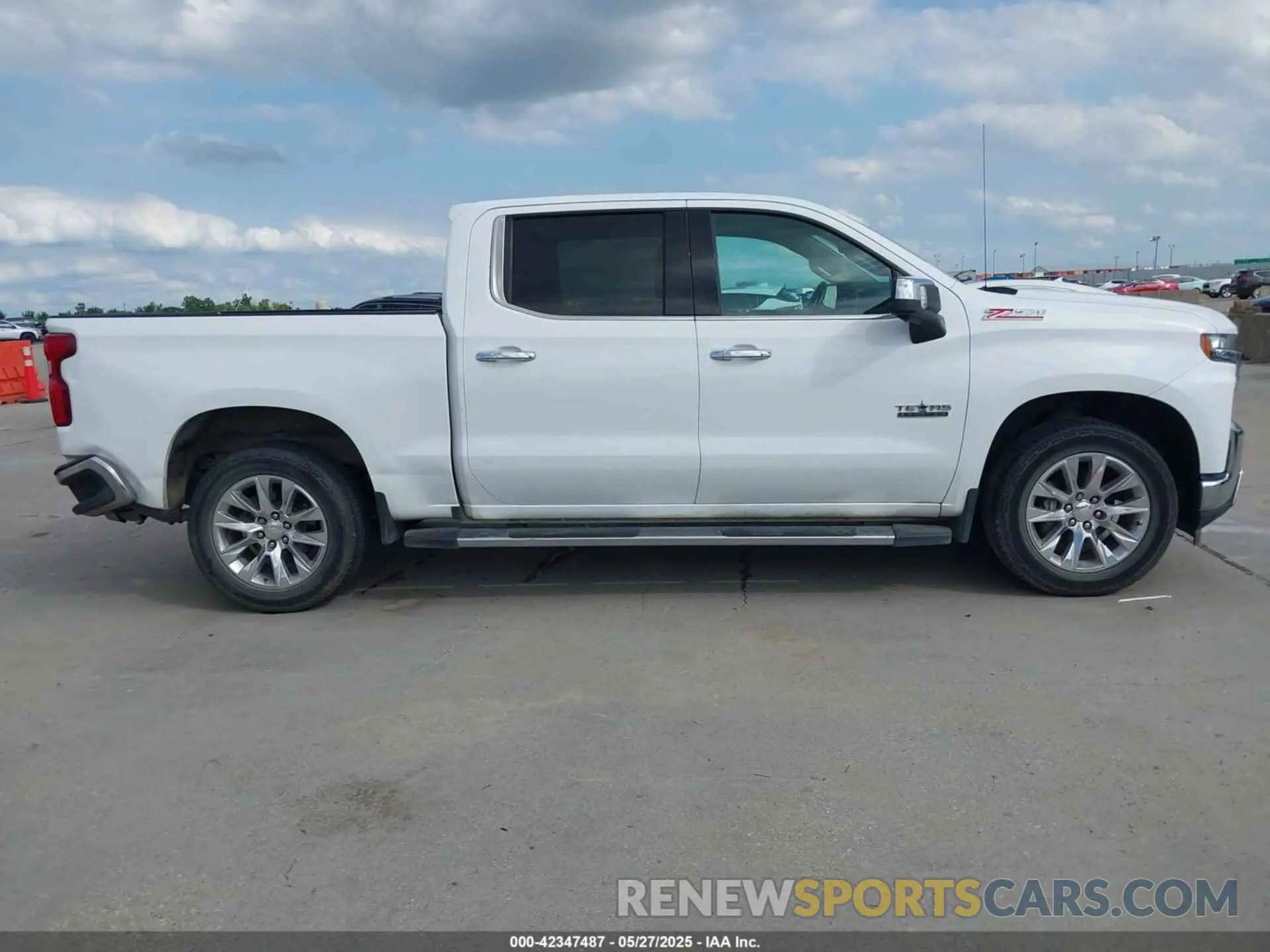 14 fotografías del automóvil dañado 3GCUYGED6LG210987 CHEVROLET SILVERADO 1500 2020