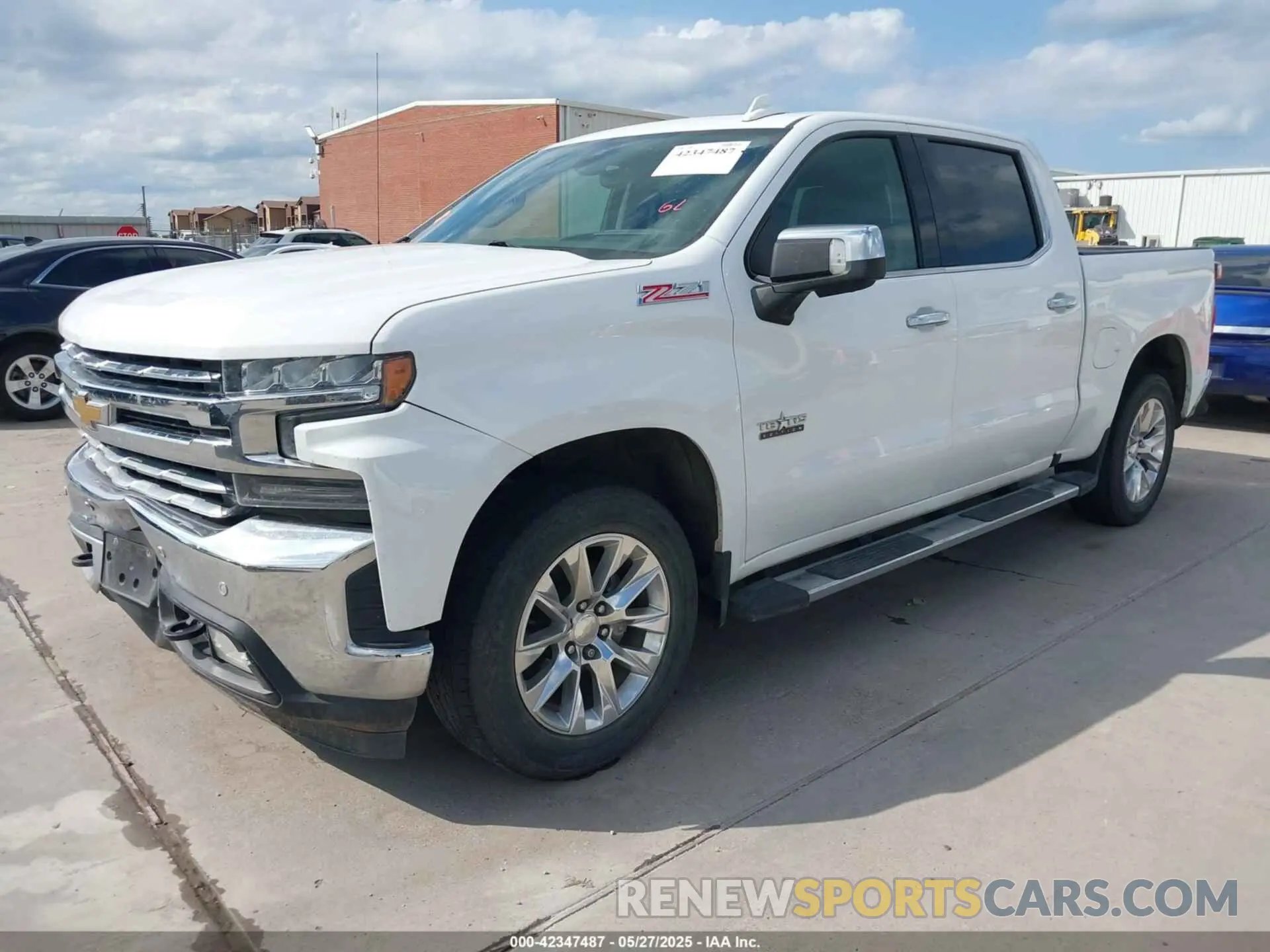 2 fotografías del automóvil dañado 3GCUYGED6LG210987 CHEVROLET SILVERADO 1500 2020