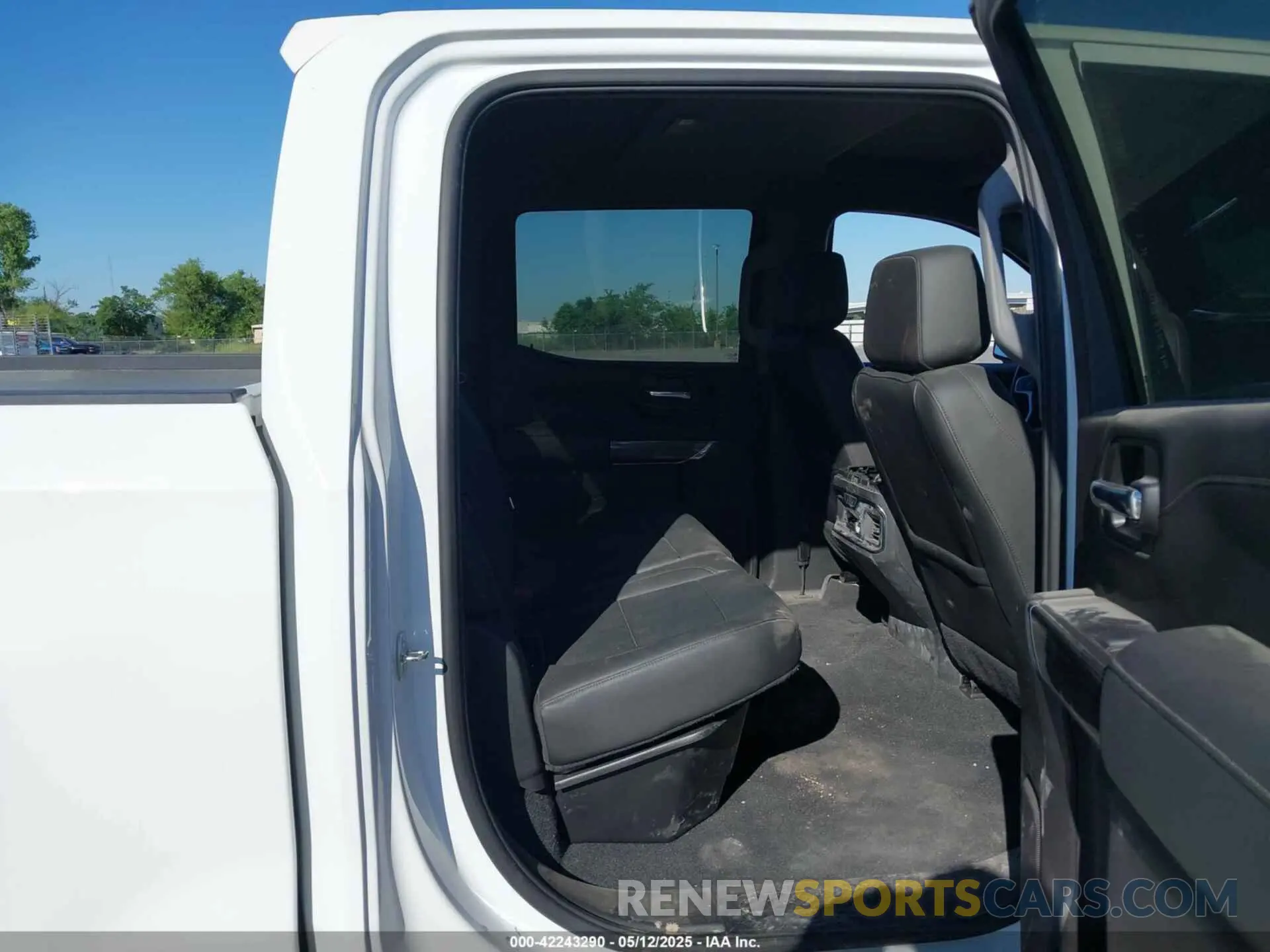 8 fotografías del automóvil dañado 3GCUYGED9LG399019 CHEVROLET SILVERADO 1500 2020
