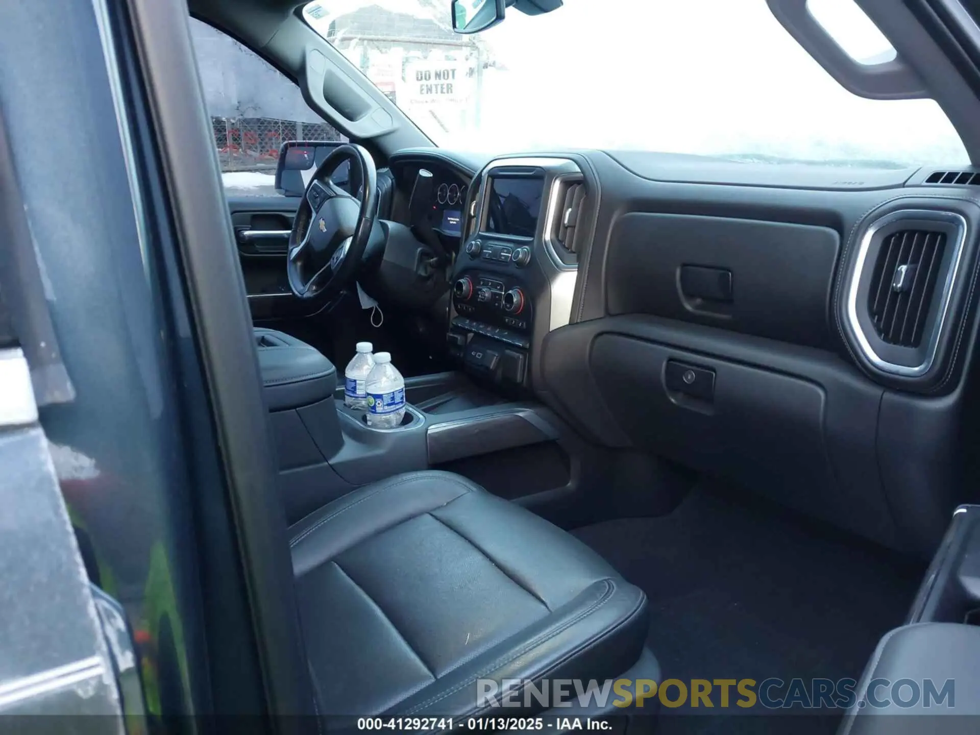 5 fotografías del automóvil dañado 3GCUYGET0LG264860 CHEVROLET SILVERADO 1500 2020