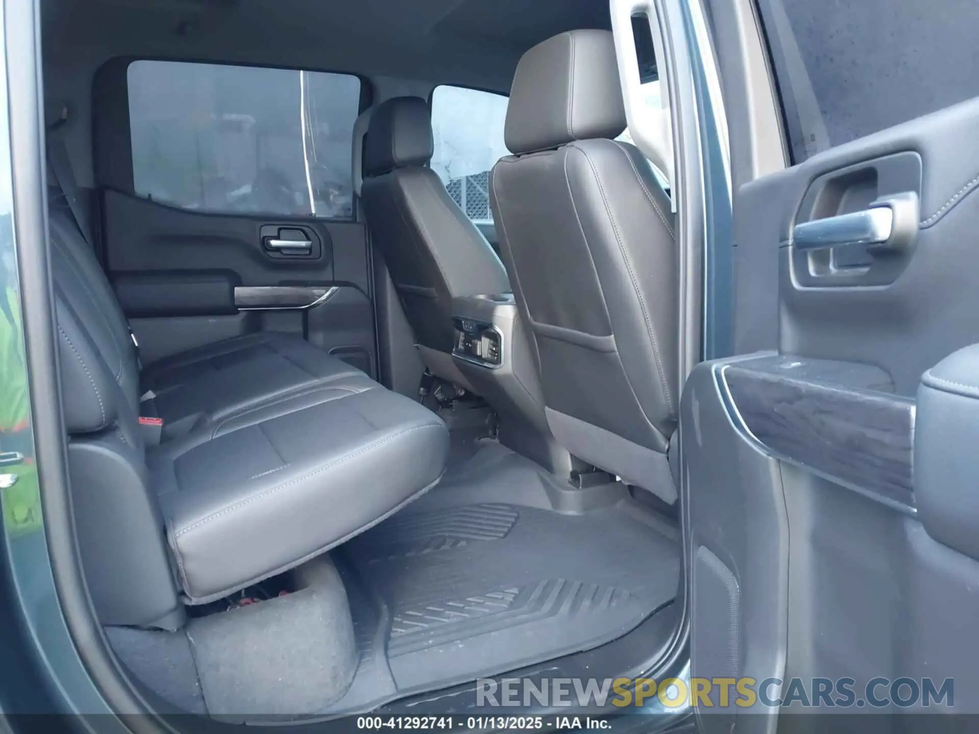 8 fotografías del automóvil dañado 3GCUYGET0LG264860 CHEVROLET SILVERADO 1500 2020