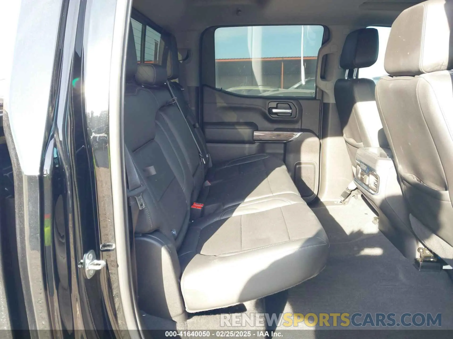 8 fotografías del automóvil dañado 3GCUYGET2LG392176 CHEVROLET SILVERADO 1500 2020