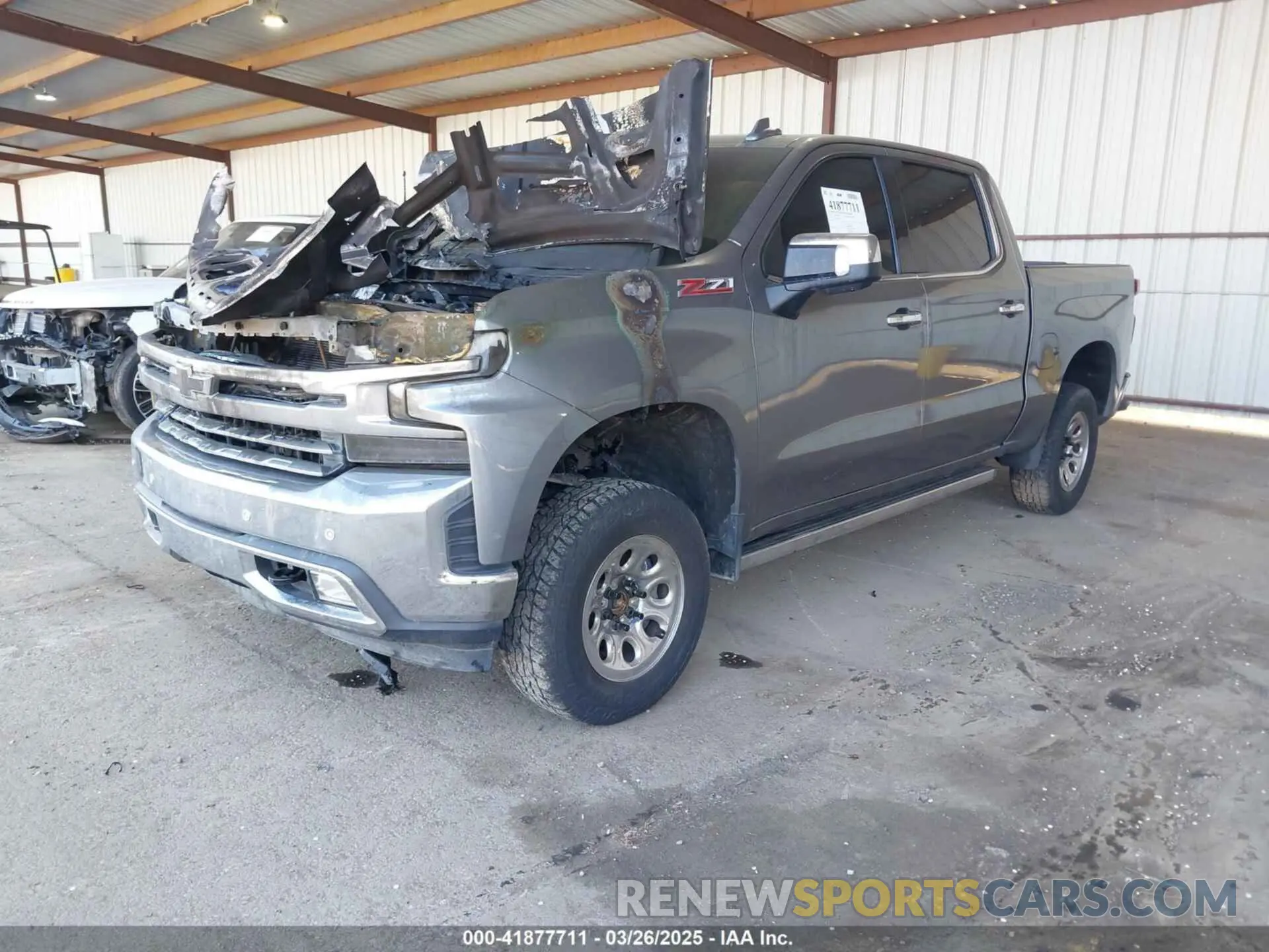 2 fotografías del automóvil dañado 3GCUYGET5LG439703 CHEVROLET SILVERADO 1500 2020