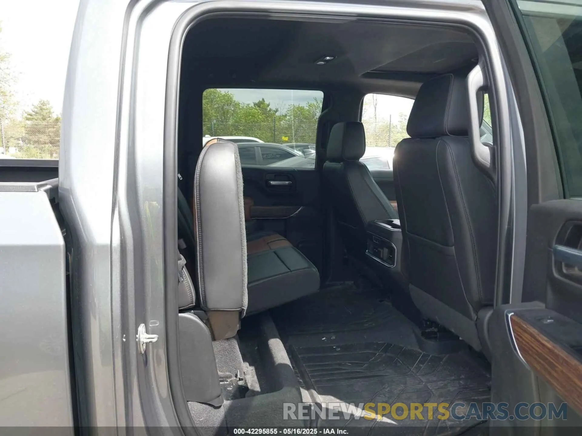 8 fotografías del automóvil dañado 3GCUYHED8LG110816 CHEVROLET SILVERADO 1500 2020