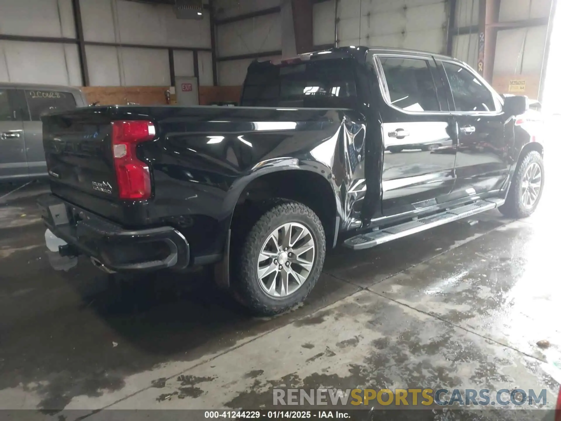 4 fotografías del automóvil dañado 3GCUYHET1LG414352 CHEVROLET SILVERADO 1500 2020
