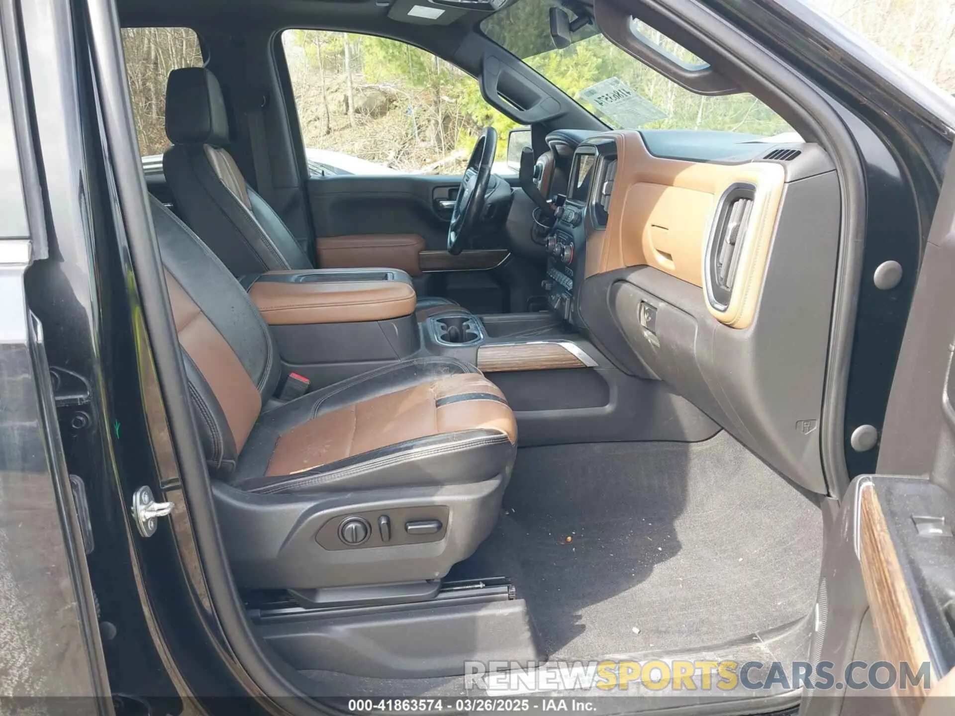 5 fotografías del automóvil dañado 3GCUYHET7LG397489 CHEVROLET SILVERADO 1500 2020