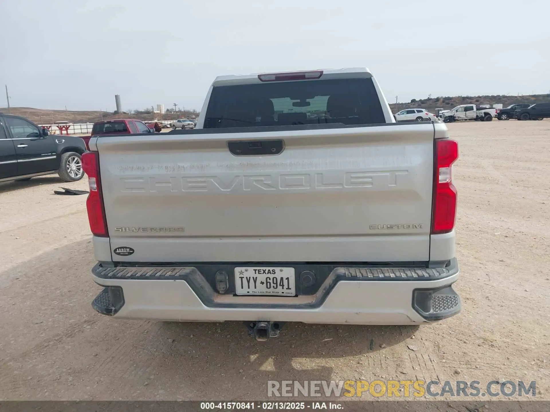 16 fotografías del automóvil dañado 1GCPWBEH2MZ133349 CHEVROLET SILVERADO 1500 2021