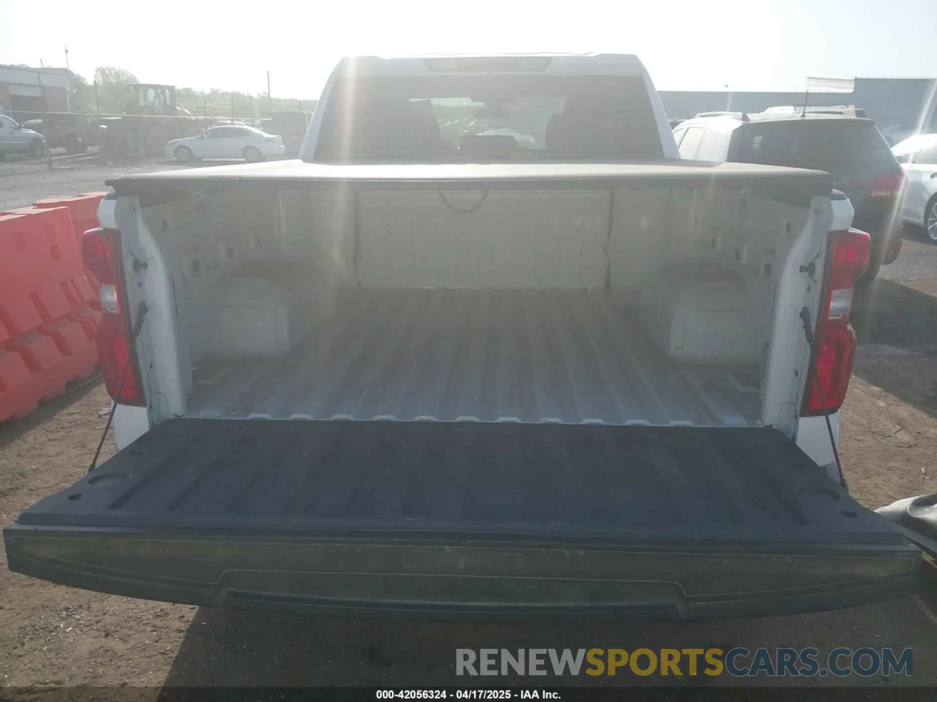 17 fotografías del automóvil dañado 1GCPWBEK4MZ338313 CHEVROLET SILVERADO 1500 2021
