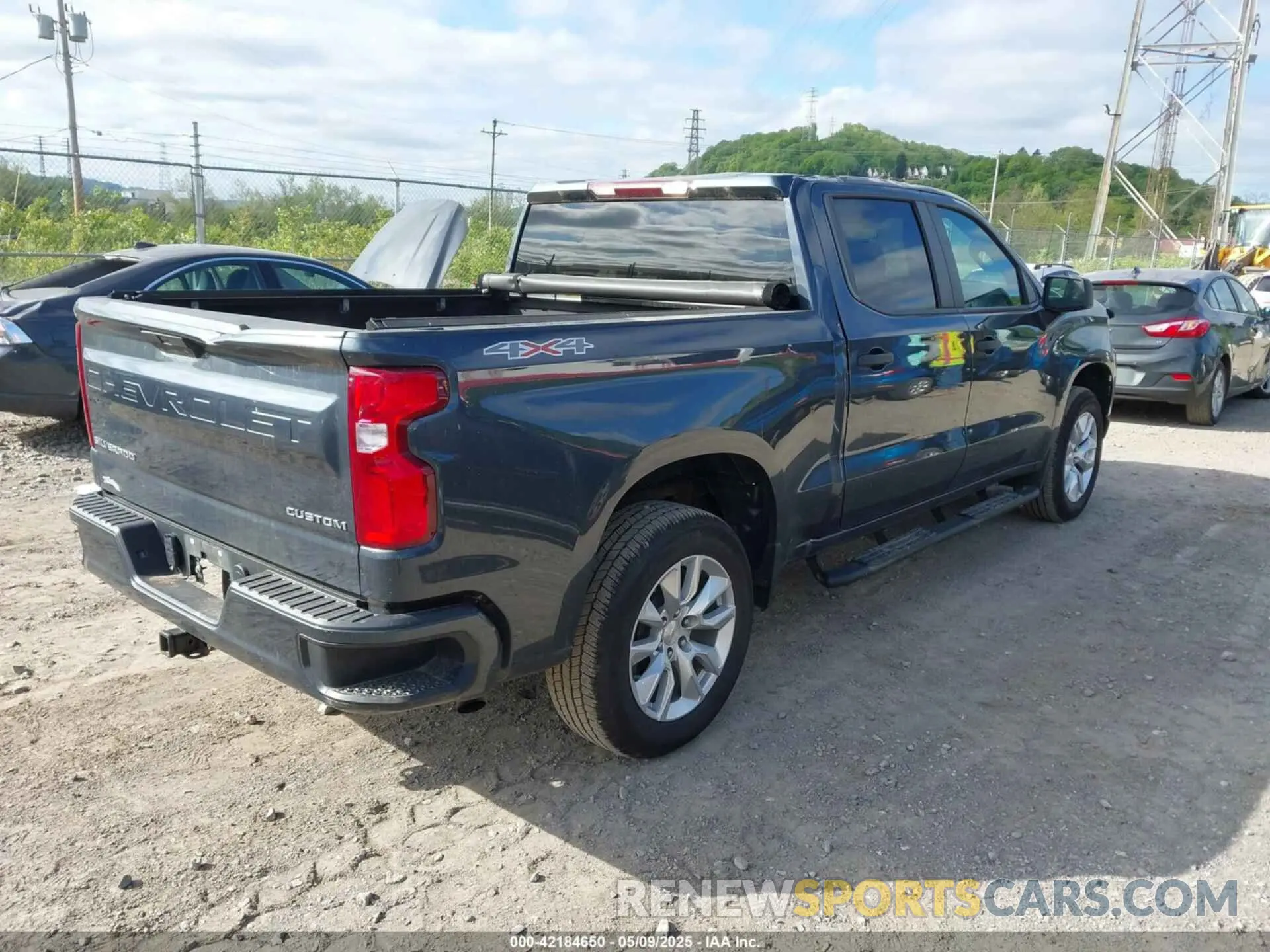 4 fotografías del automóvil dañado 1GCPYBEK1MZ450268 CHEVROLET SILVERADO 1500 2021